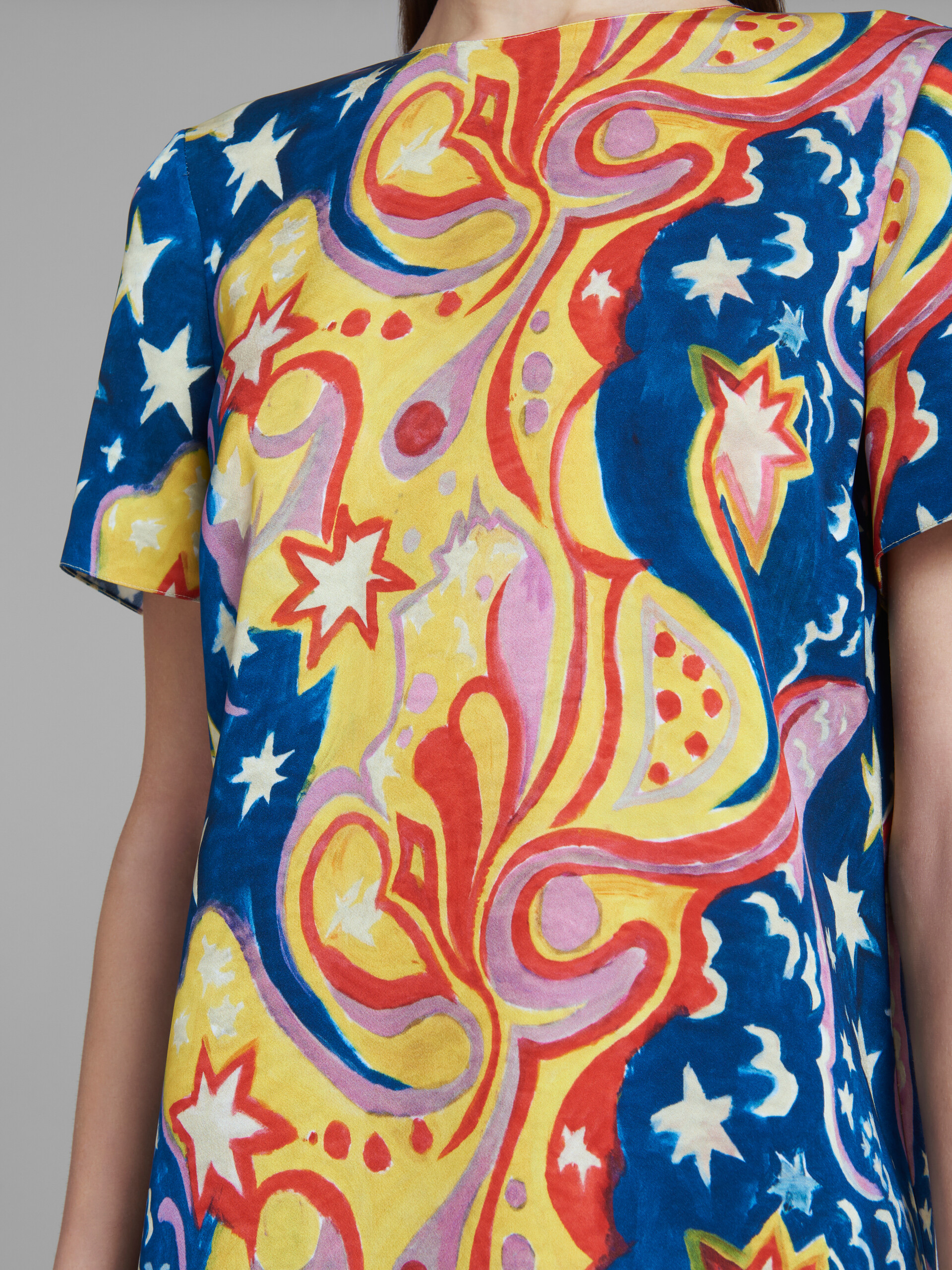 Marni x No Vacancy Inn - Multicolor satin short dress with Galactic Paradise print - Dresses - Image 5
