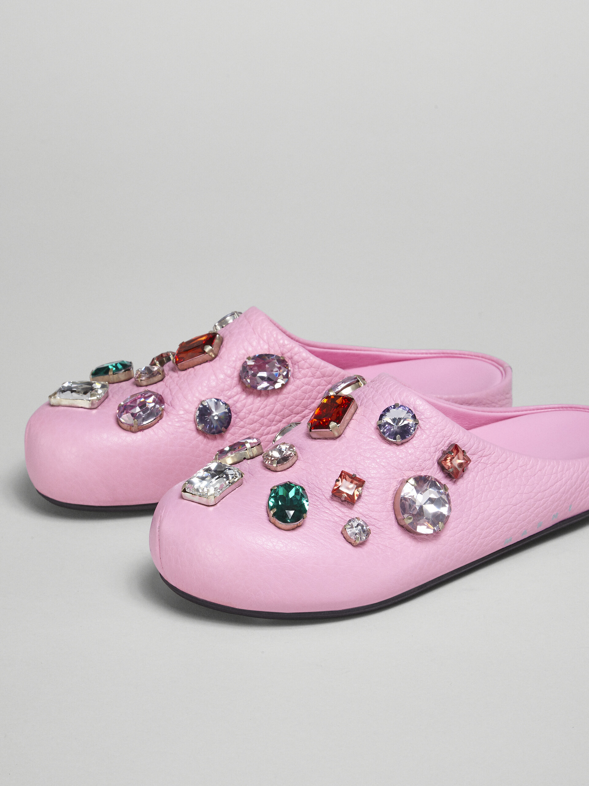 Pink leather Fussbett sabot with glass beads - Clogs - Image 5
