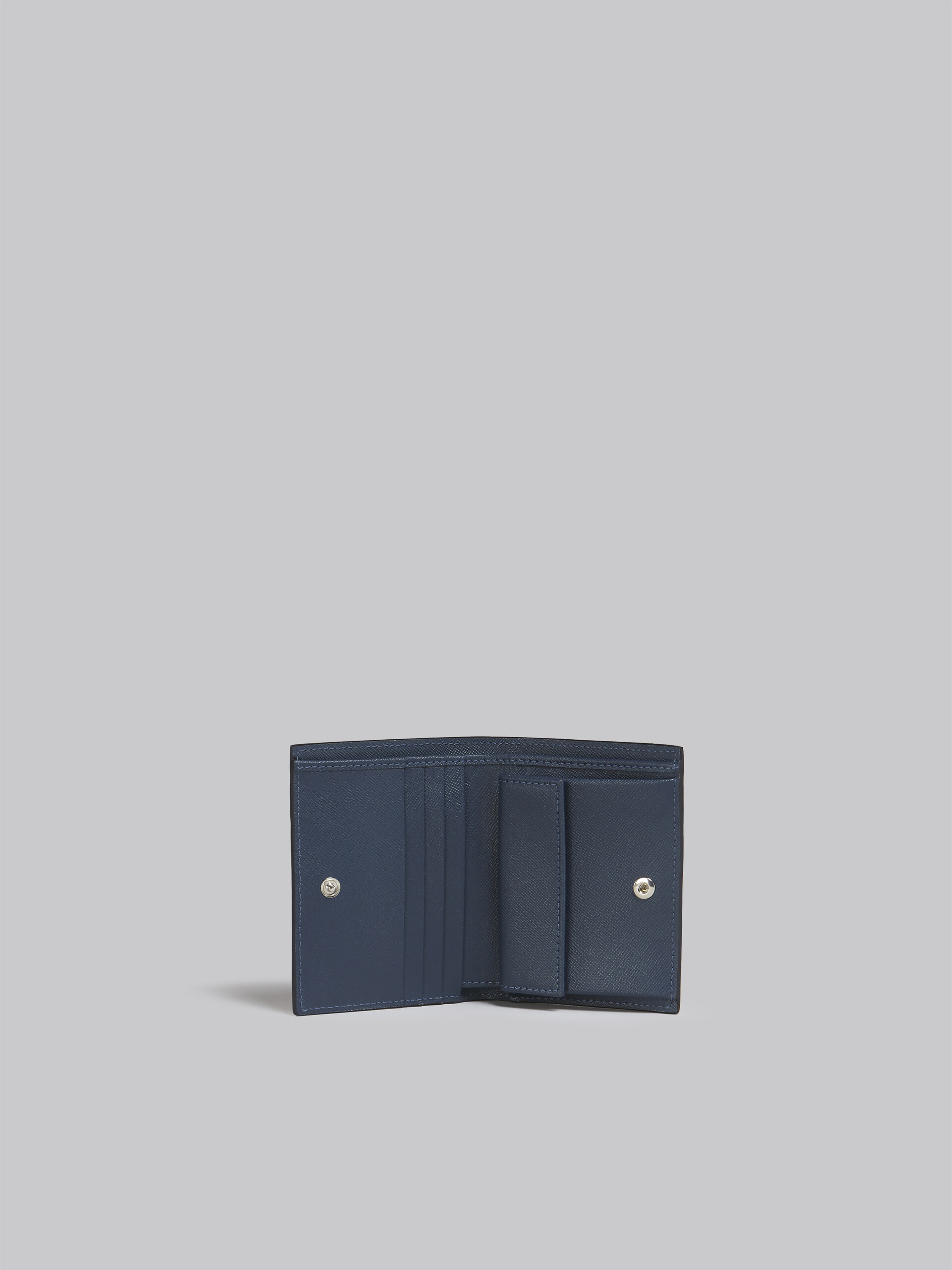 Portafoglio bi-fold in saffiano blu - Portafogli - Image 2