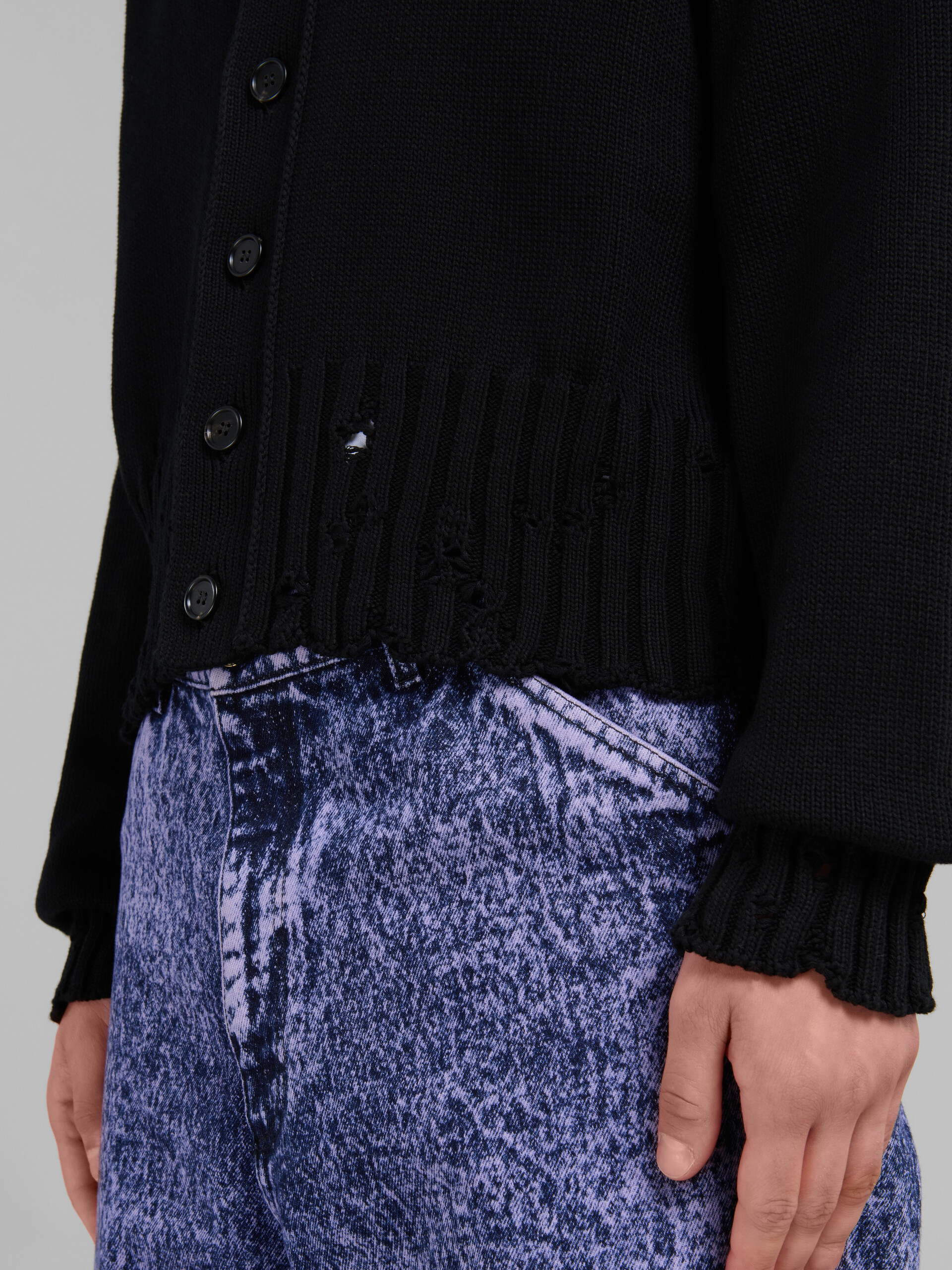 Black dishevelled cotton cardigan - Pullovers - Image 5
