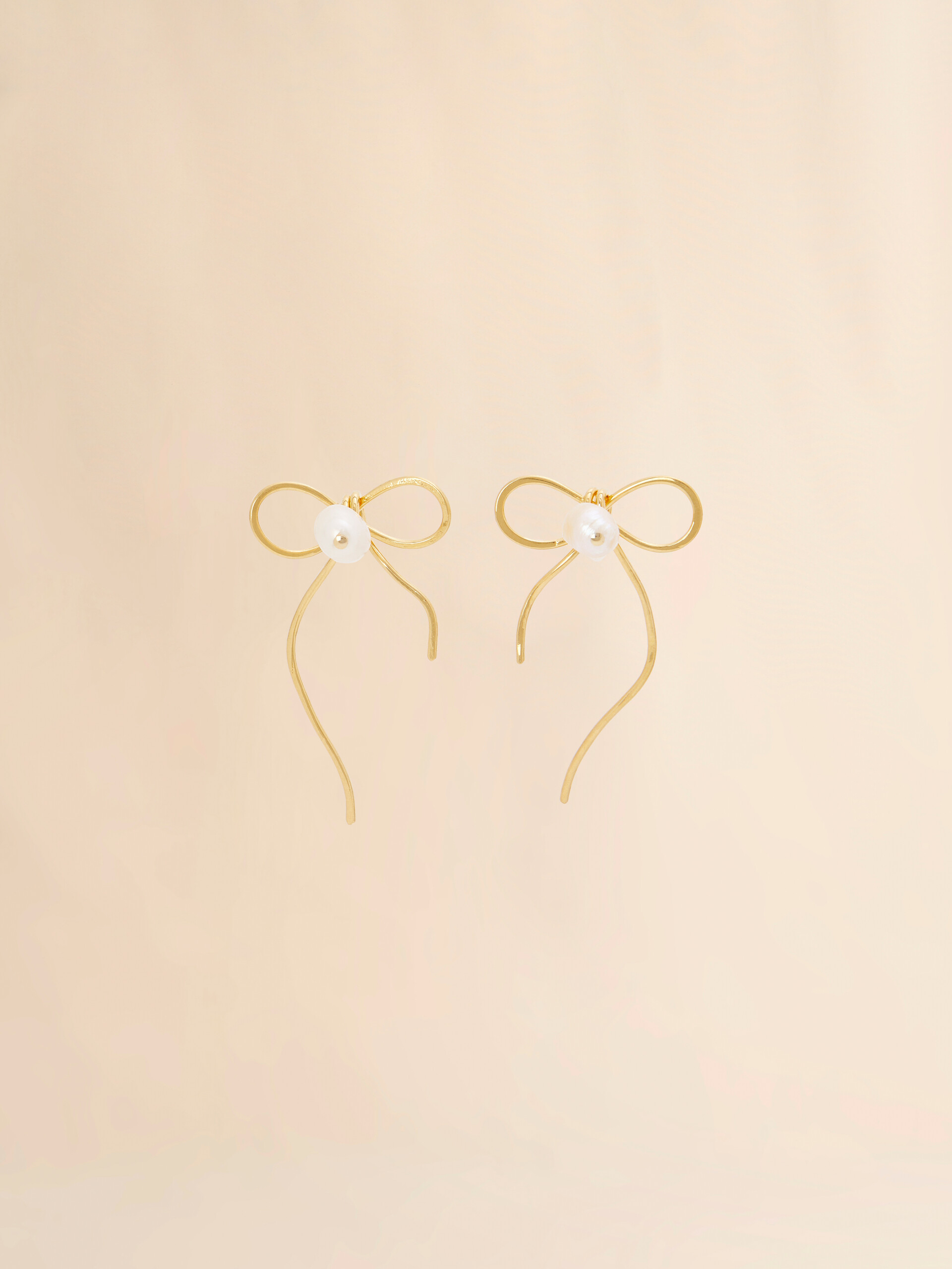 Golden Bow stud earrings - Earrings - Image 3