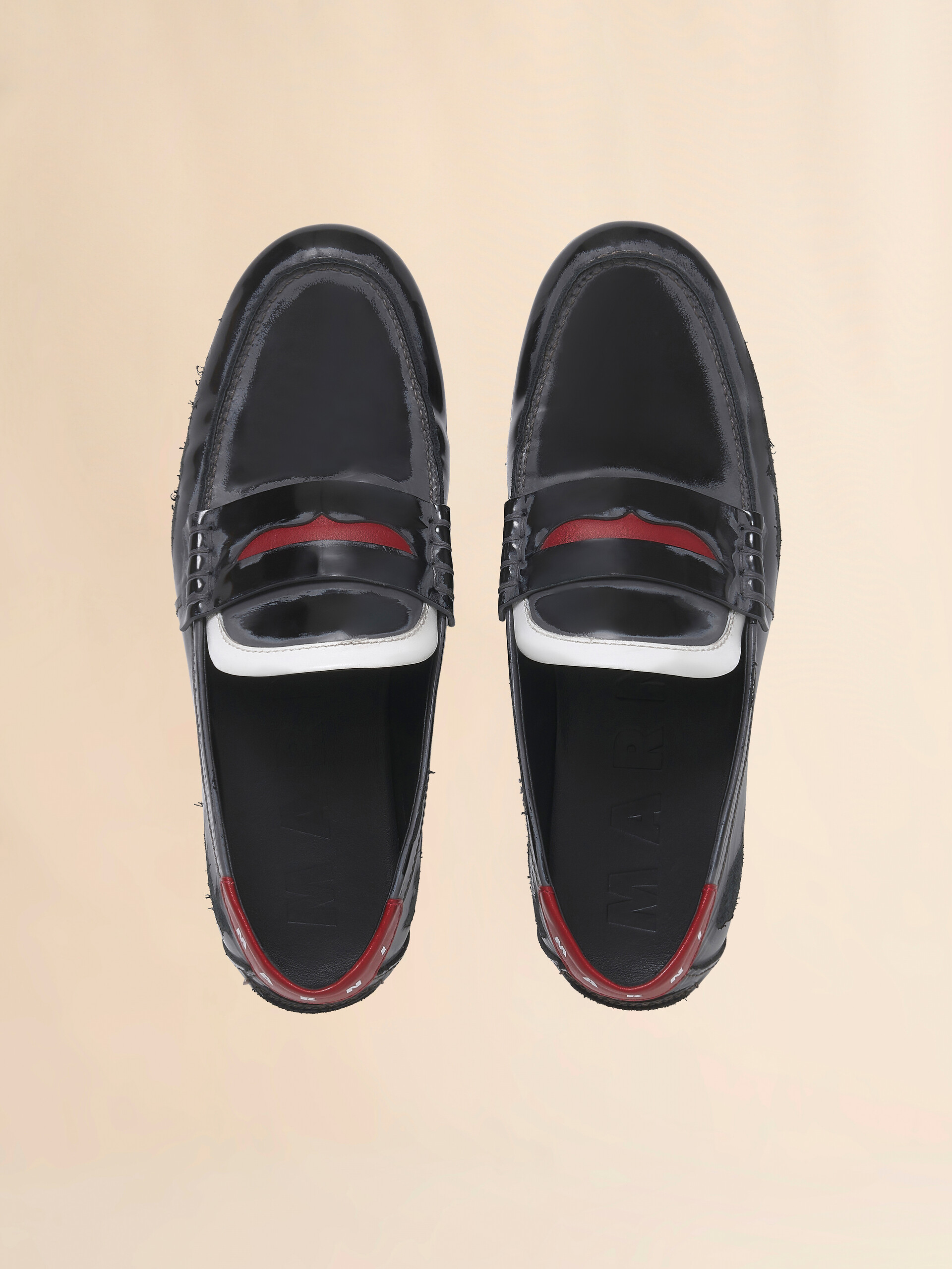 Black leather moccasin with logo tab - Mocassin - Image 4