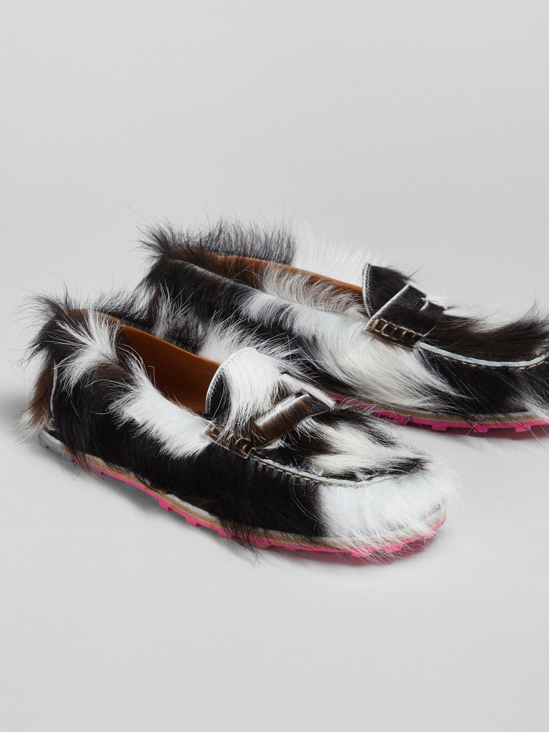 Spotted long calf hair moccasin - Mocassin - Image 5