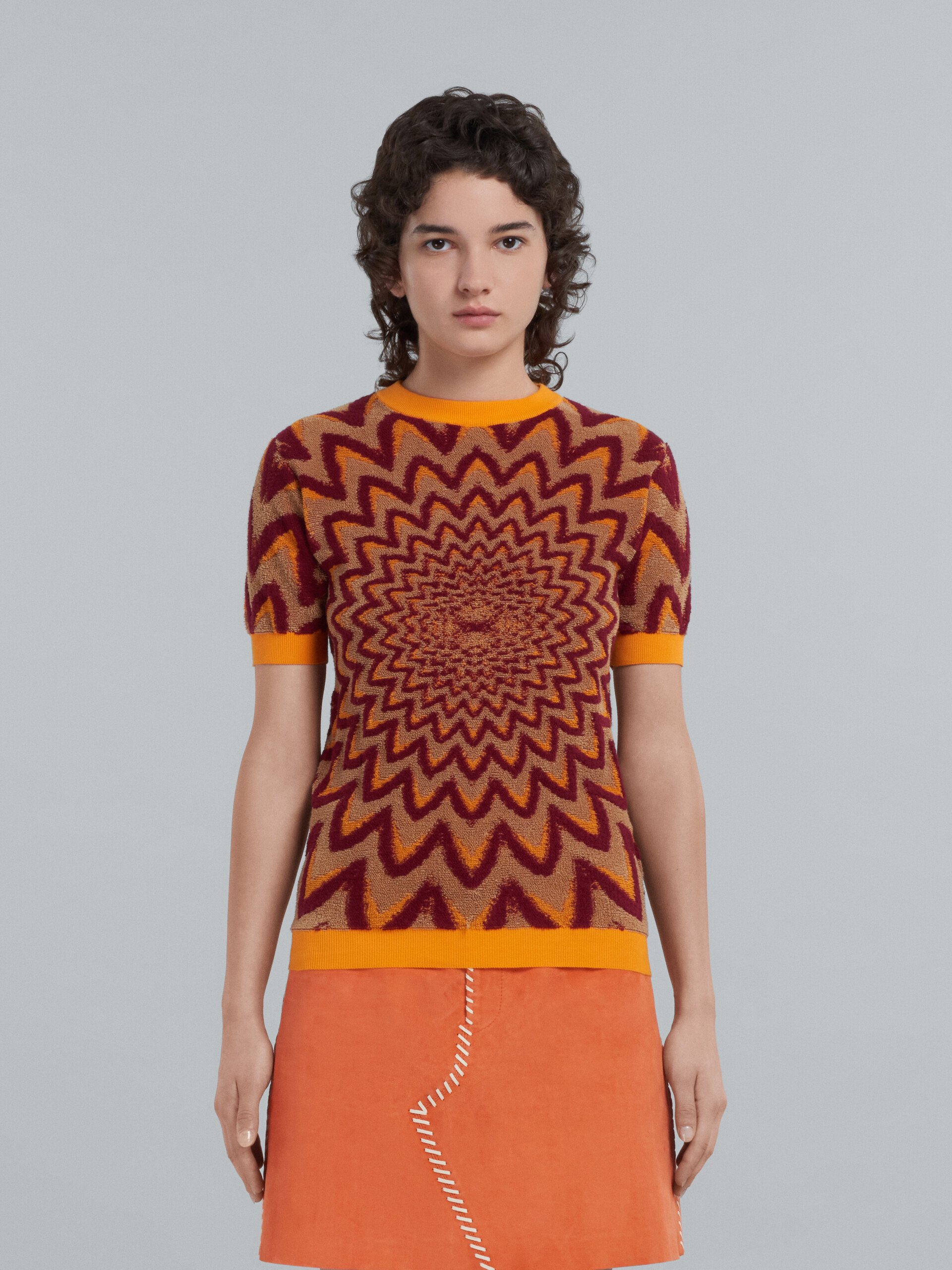 Orange-tone sweater with optical motif - Pullovers - Image 2