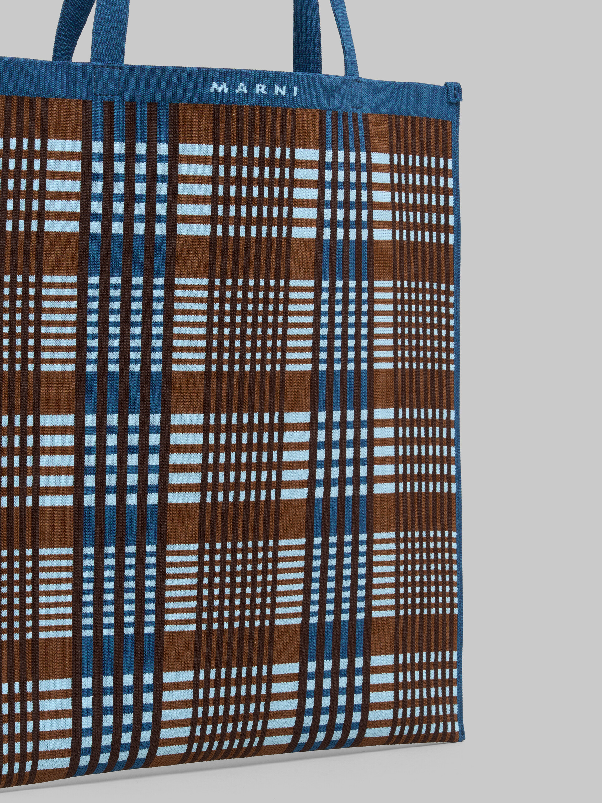 블루 및 브라운 자카드 체크 플랫 토트백 - 쇼핑백 - Image 5