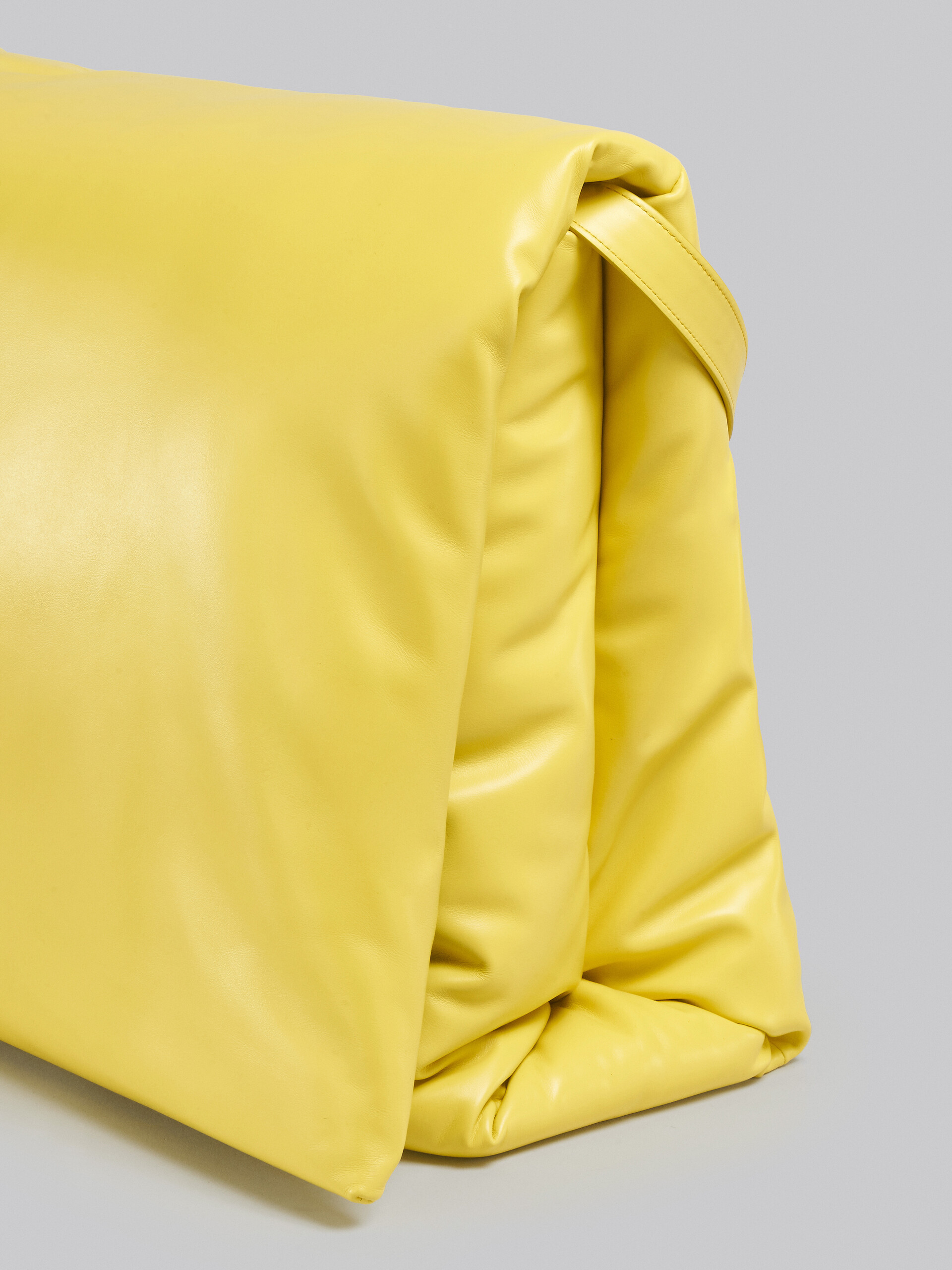 Maxi yellow calsfkin Prisma bag - Shoulder Bag - Image 5