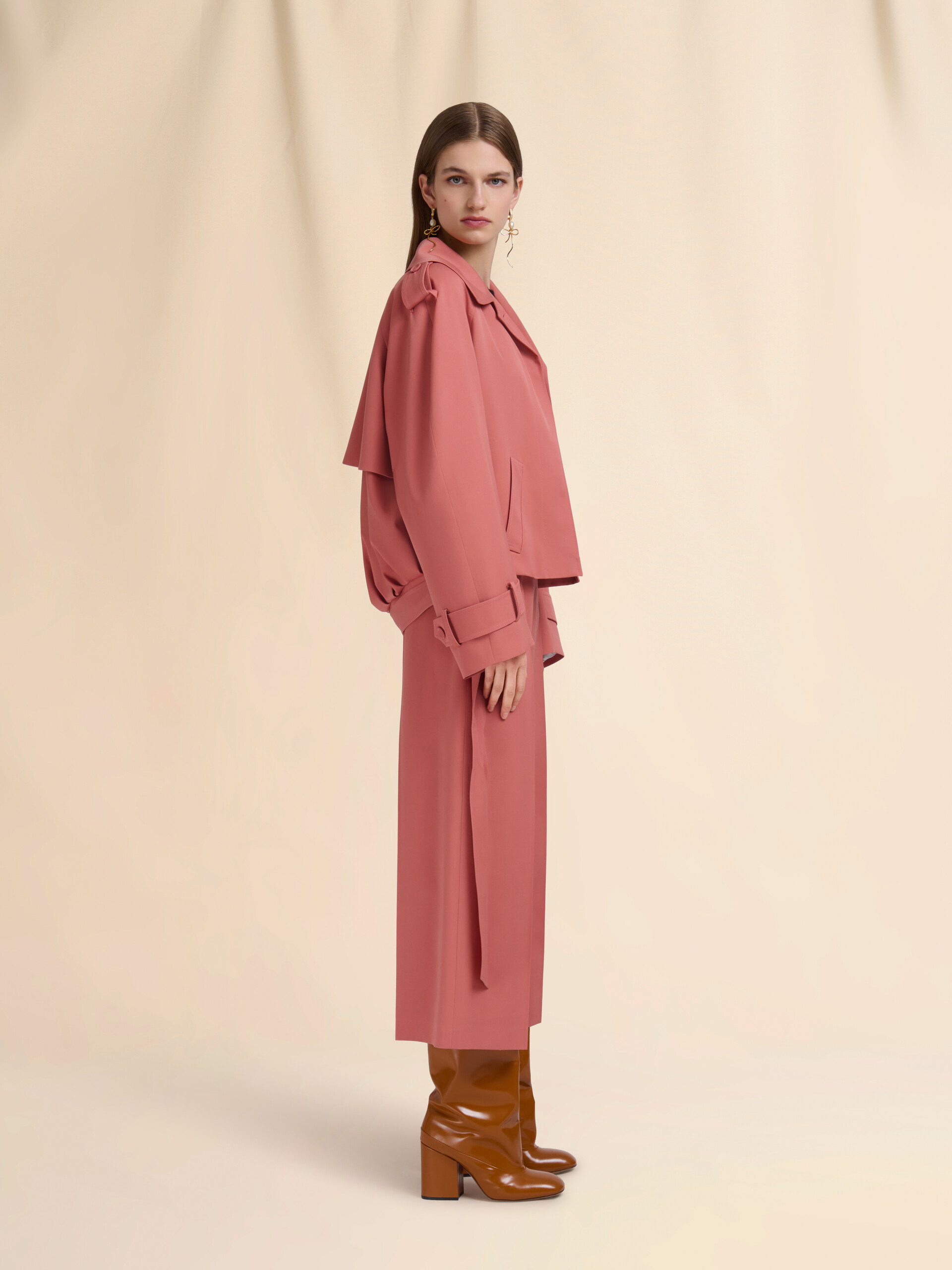 Pink wool cropped trousers - Pants - Image 5