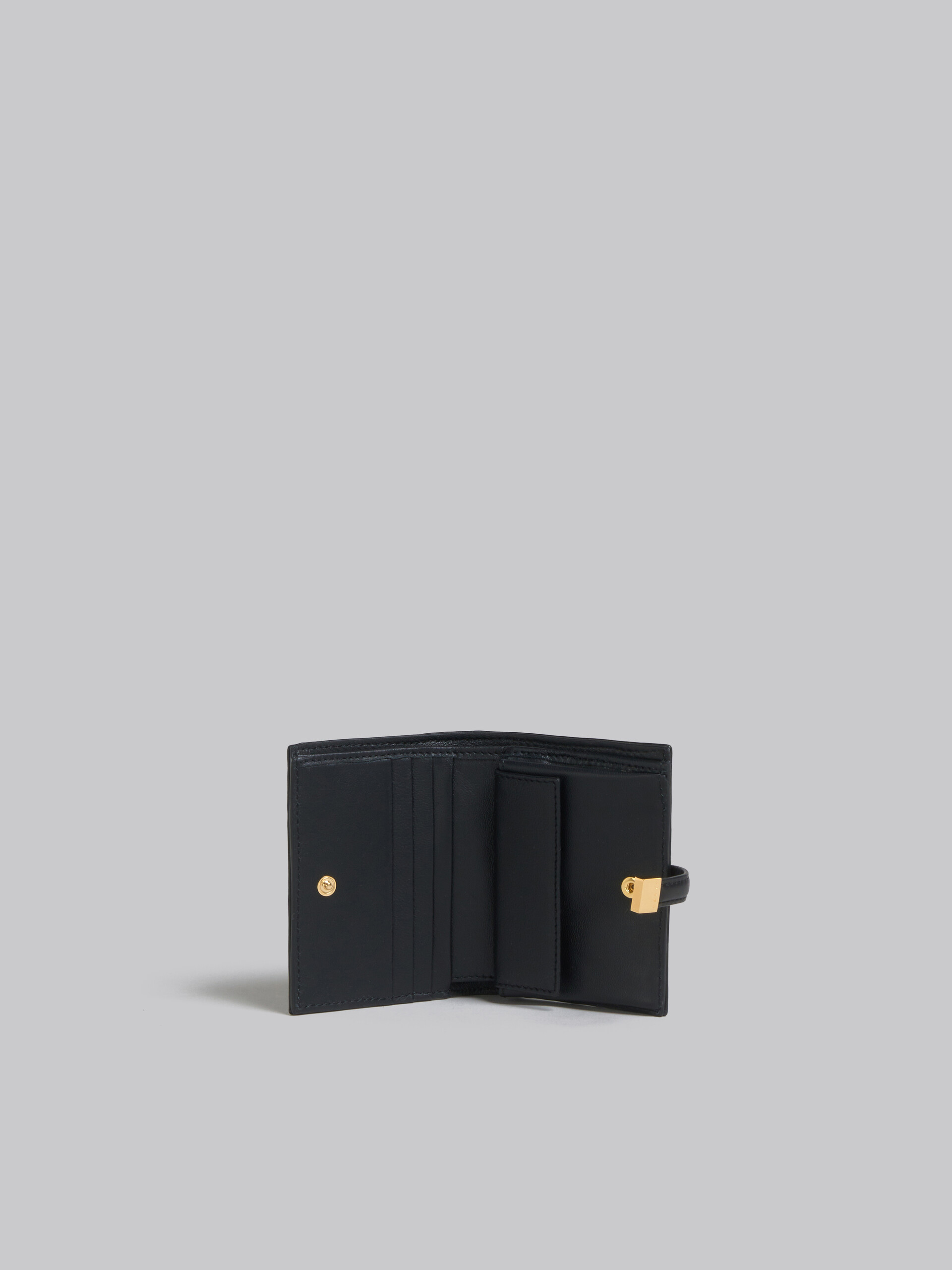 Portefeuille Prisma à deux volets en cuir noir - Portefeuilles - Image 2