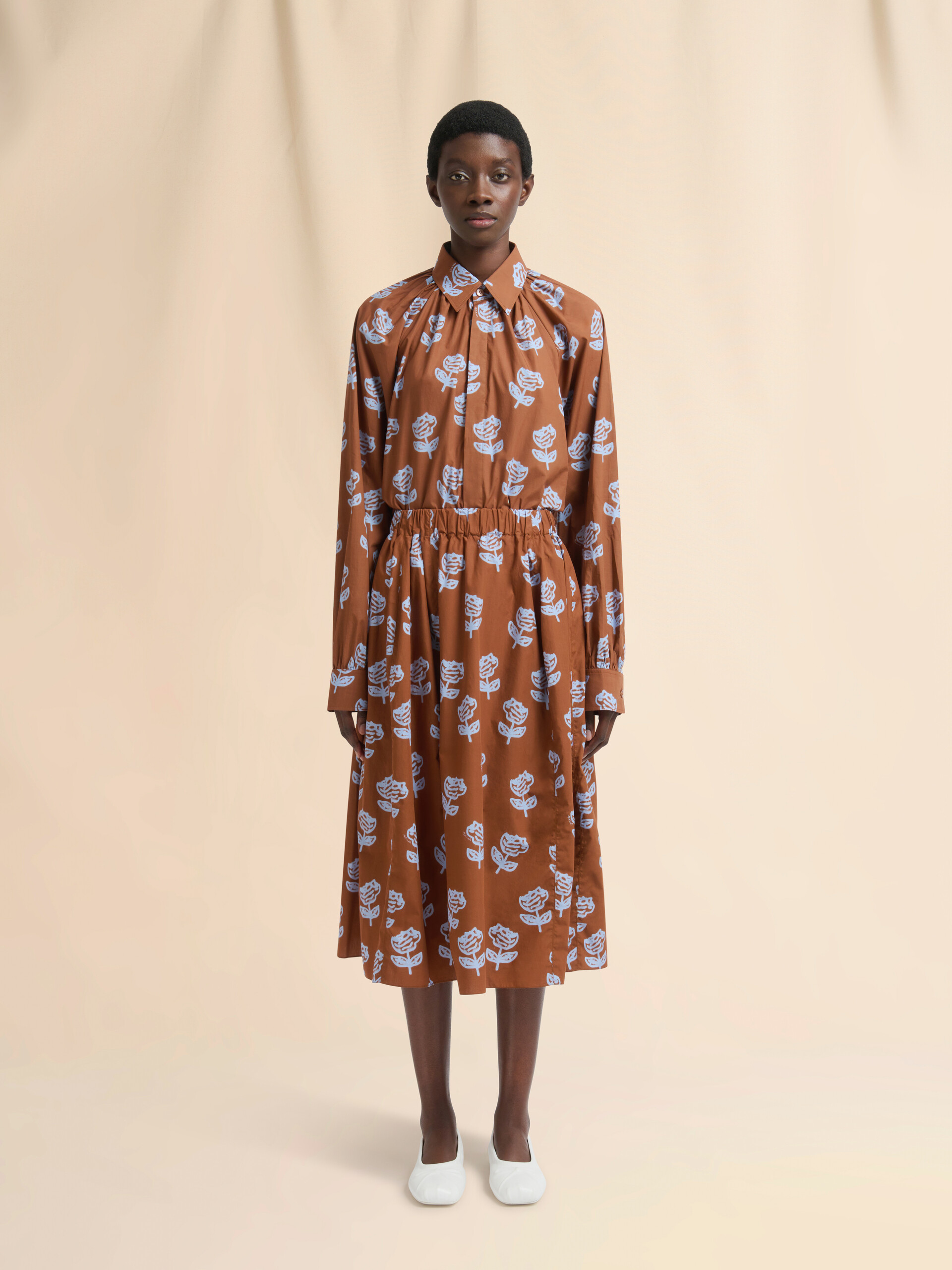 Light blue poplin egg skirt with Sprayed Roses print - Skirts - Image 2