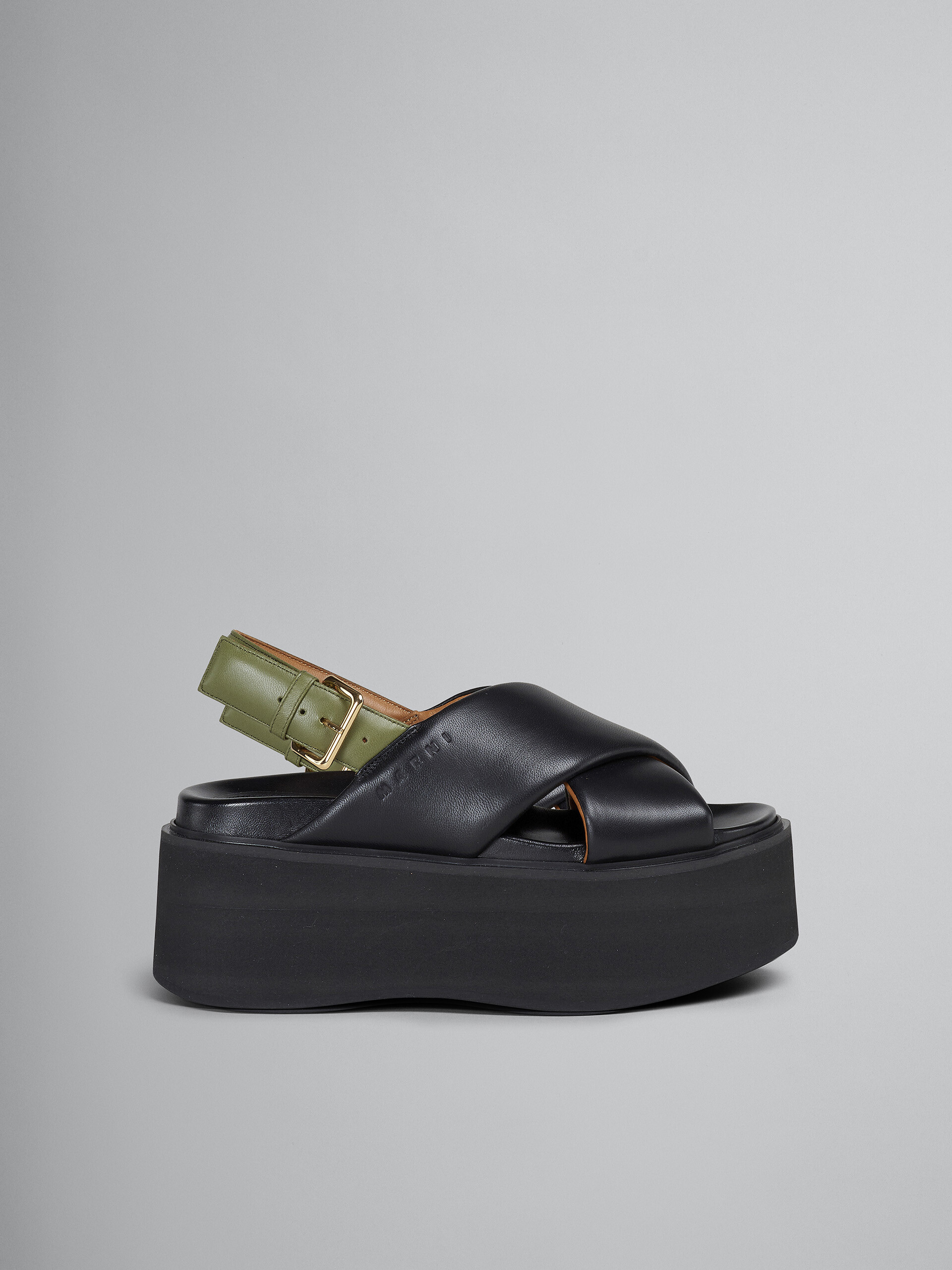 블랙 및 그린 가죽 웨지 - Sandals - Image 1