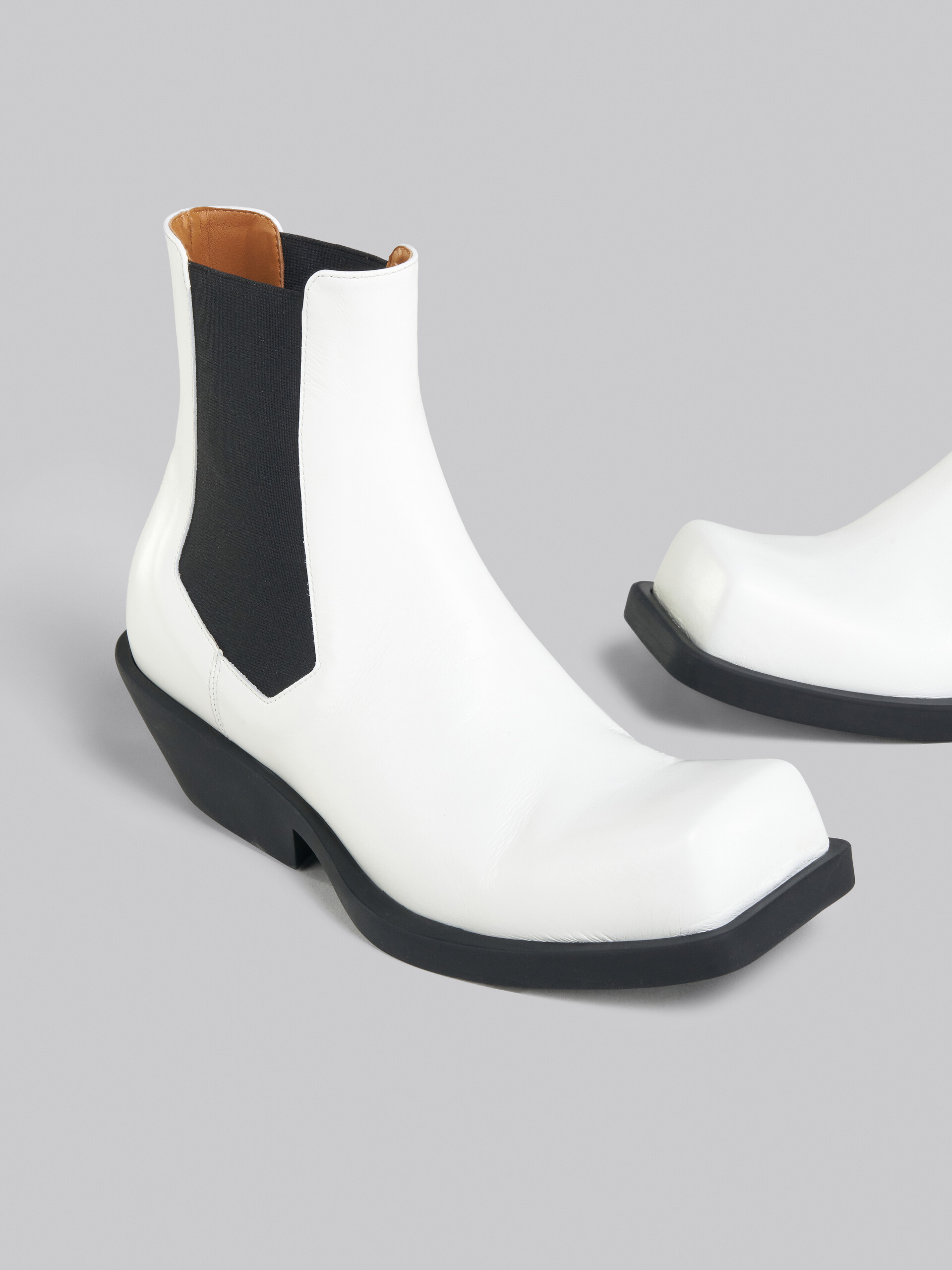 White leather Chelsea boot - Boots - Image 4