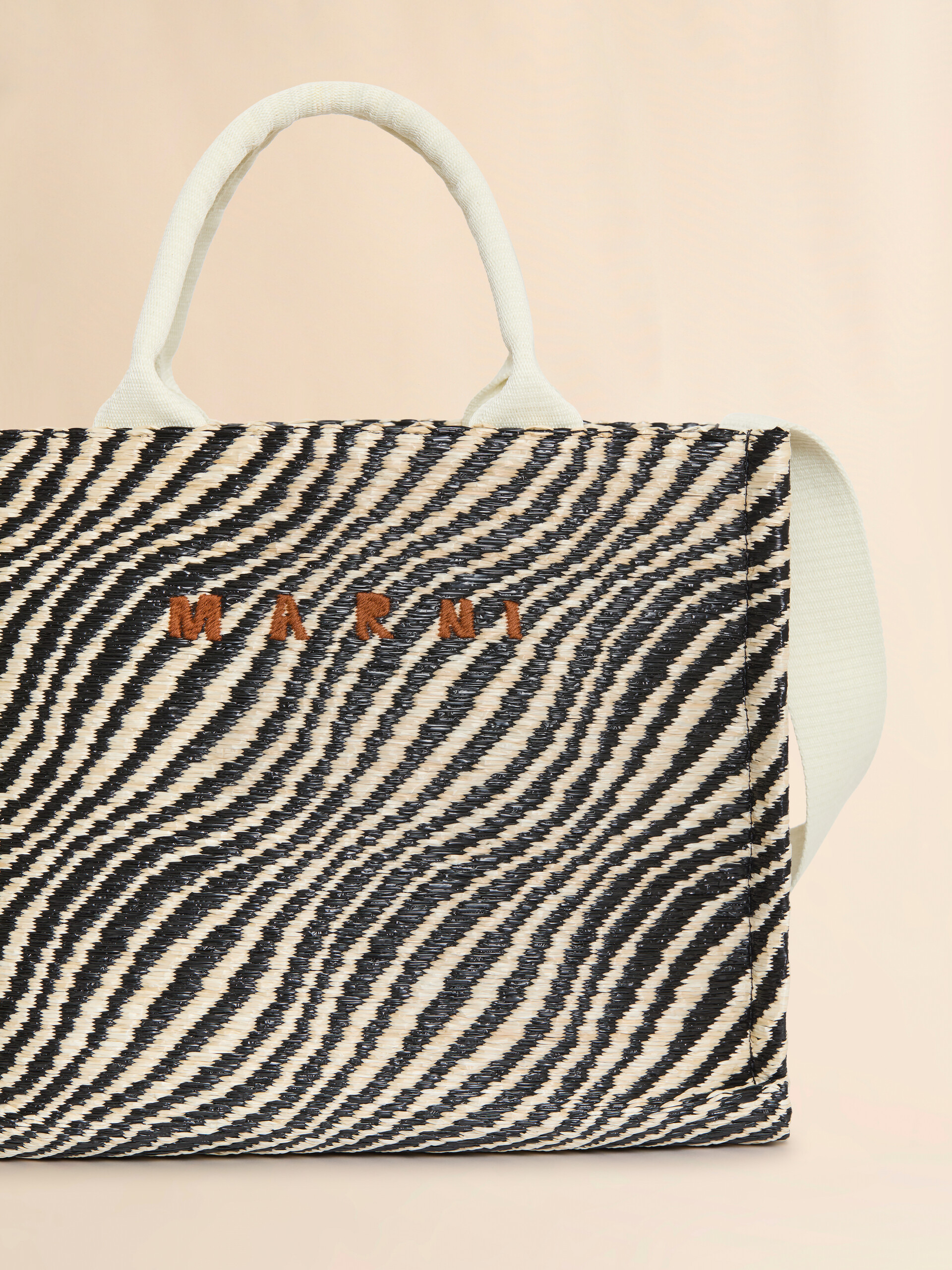 ブルー 波模様のラフィアエフェクト スモールトートバッグ - ショッピングバッグ - Image 4