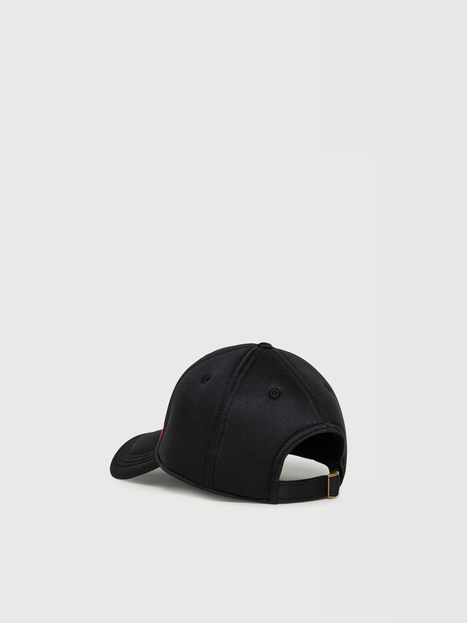 Black baseball cap with embroidered skater - Caps - Image 2