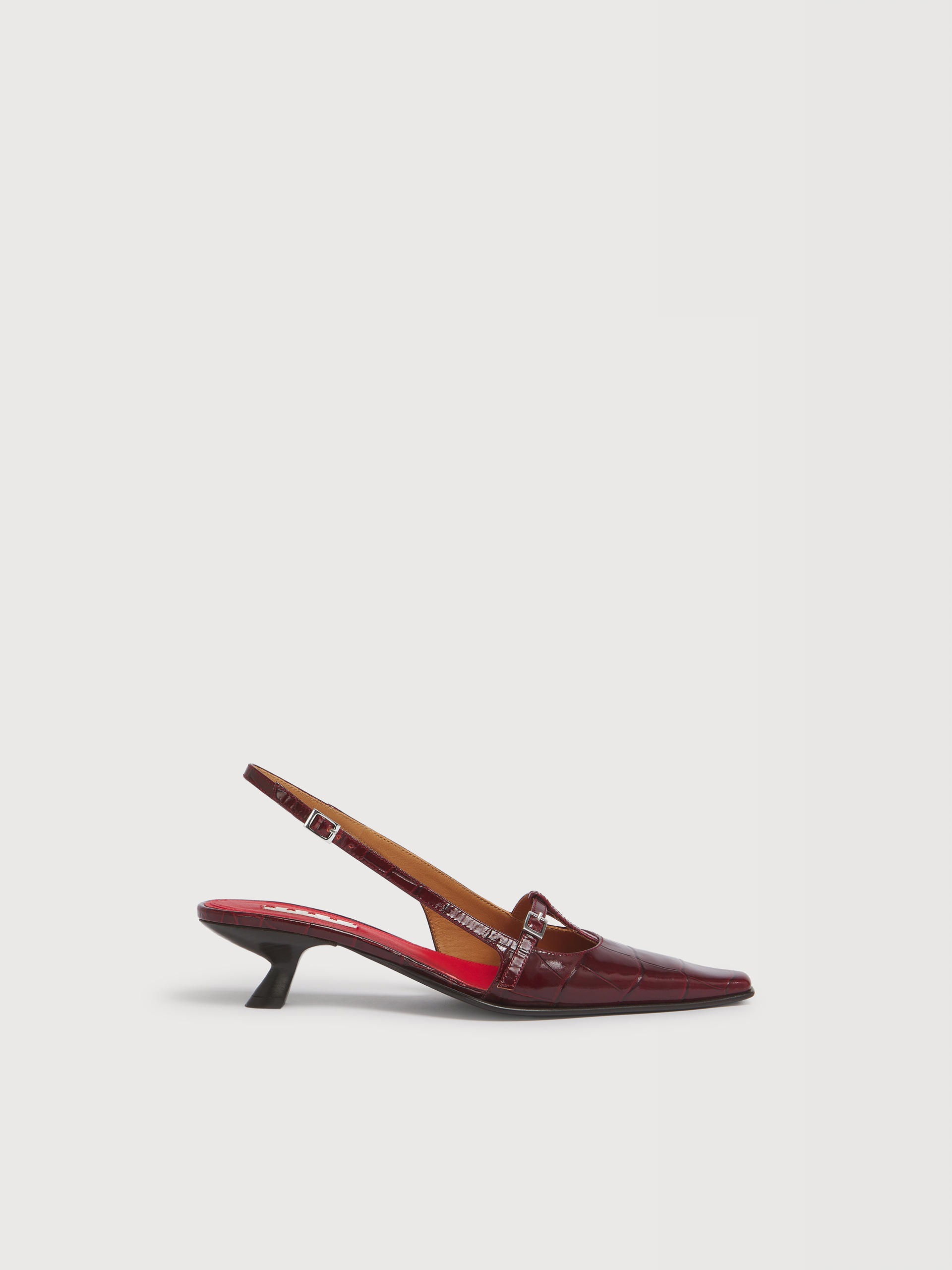 Burgunderfarbener T-Bar-Slingback aus Leder in Krokodil-Optik - Pumps - Image 1