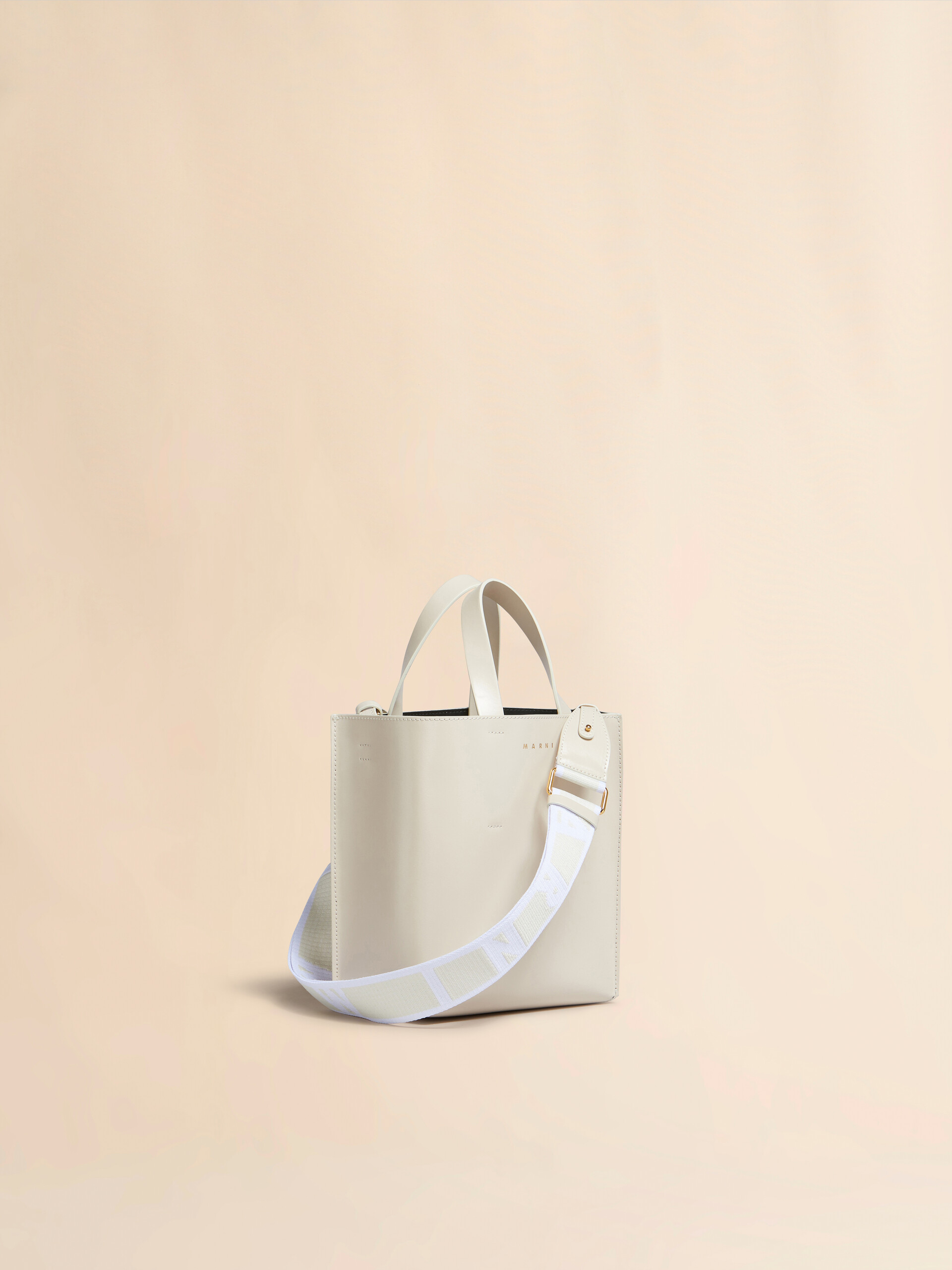 Museo Mini Bag in light blue leather - Shopping Bags - Image 5