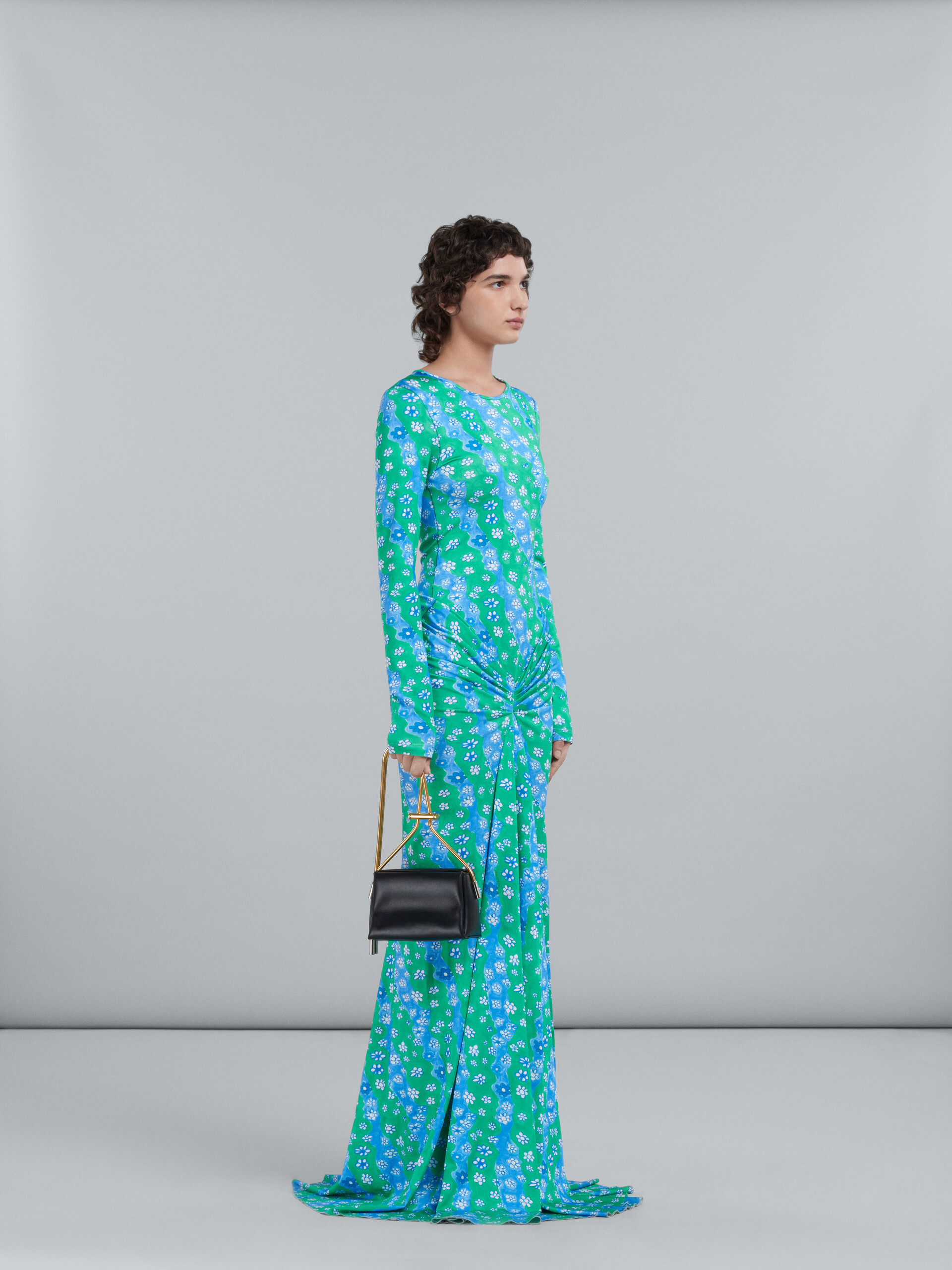 Long dress in fluid printed jersey - Dresses - Image 6