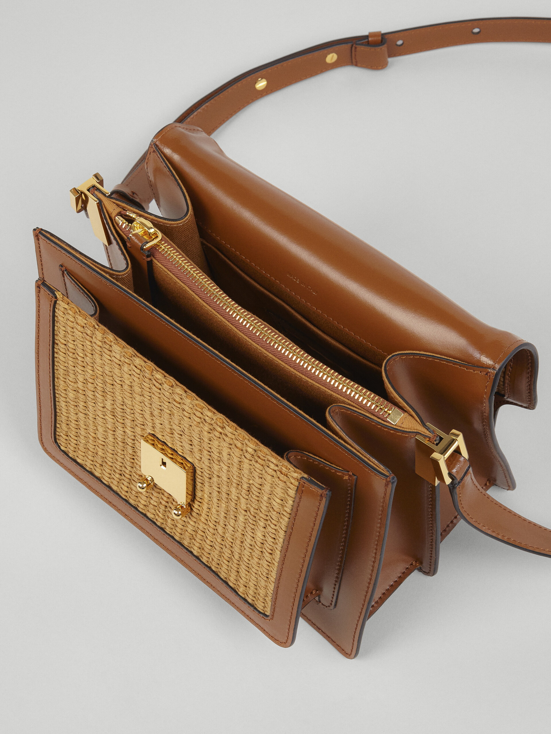 TRUNK SOFT medium bag in brown leather and raffia - Shoulder Bags - Image 5