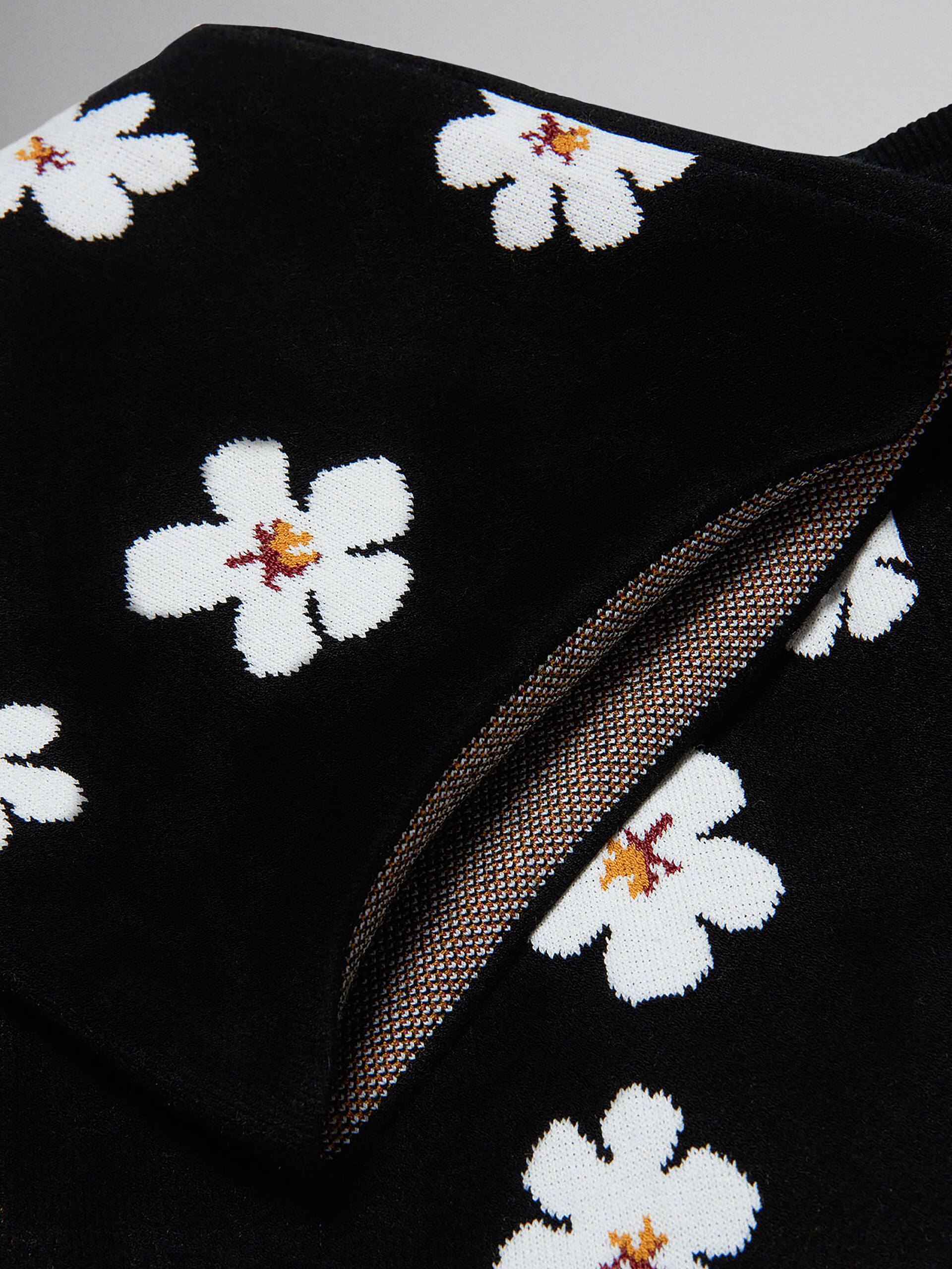 Black trousers with jacquard Daisy motif - Pants - Image 4
