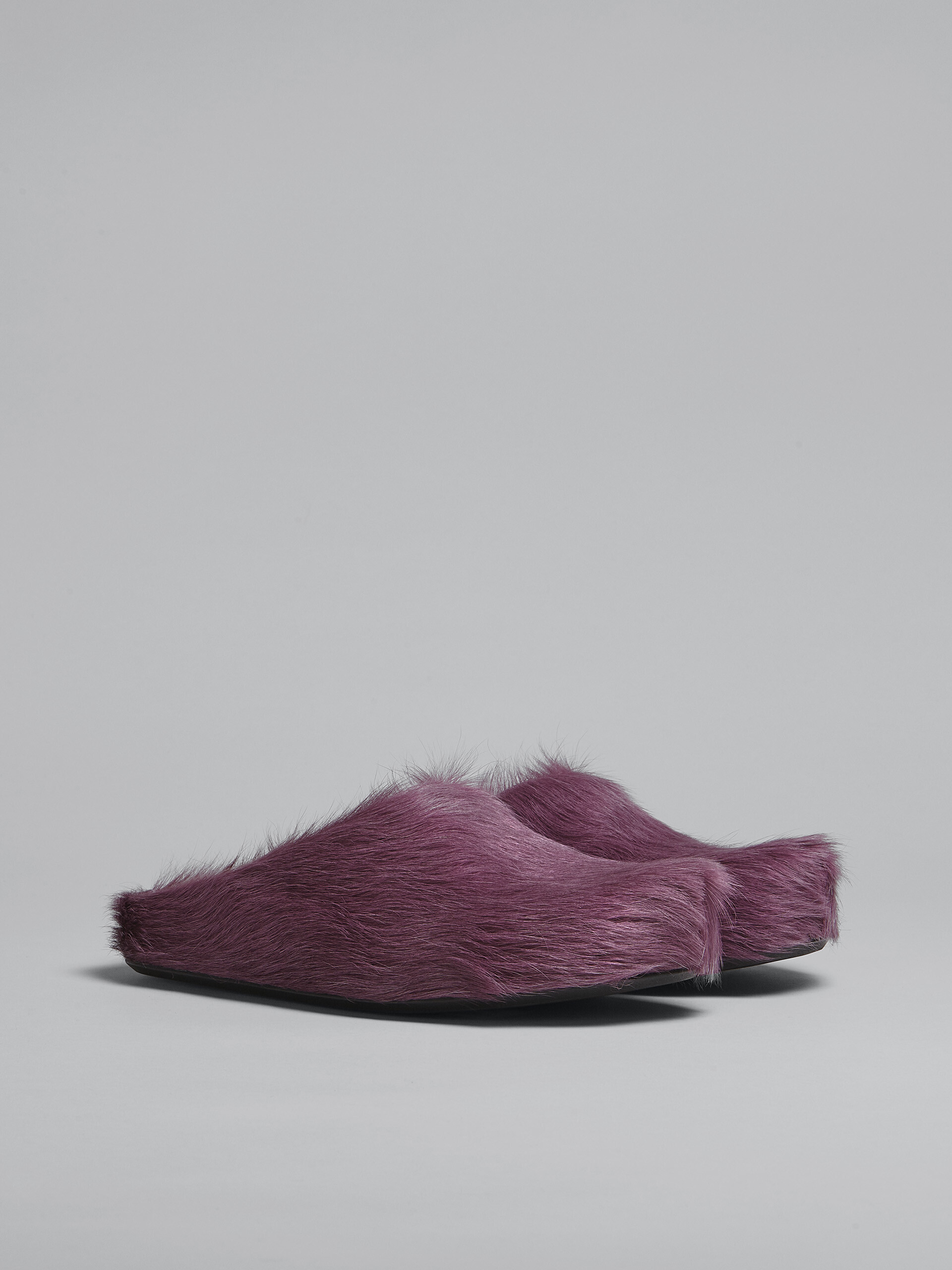 Purple long hair calfskin Fussbett sabot - Clogs - Image 2