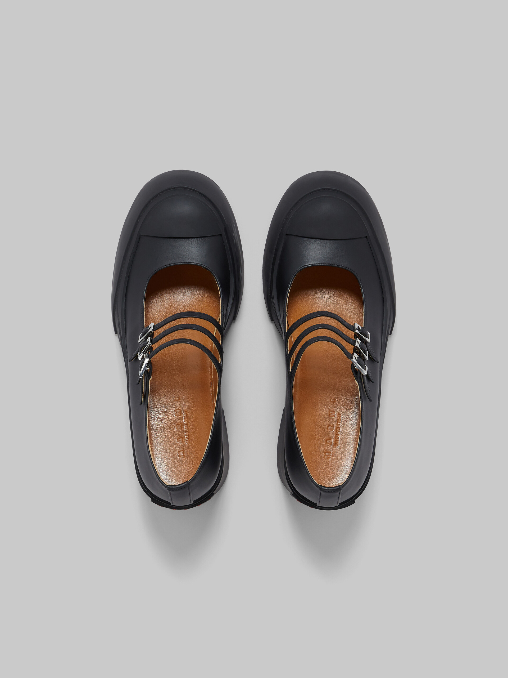 Scarpa Pablo Mary Jane in pelle nera con triplo cinturino - Sneakers - Image 4