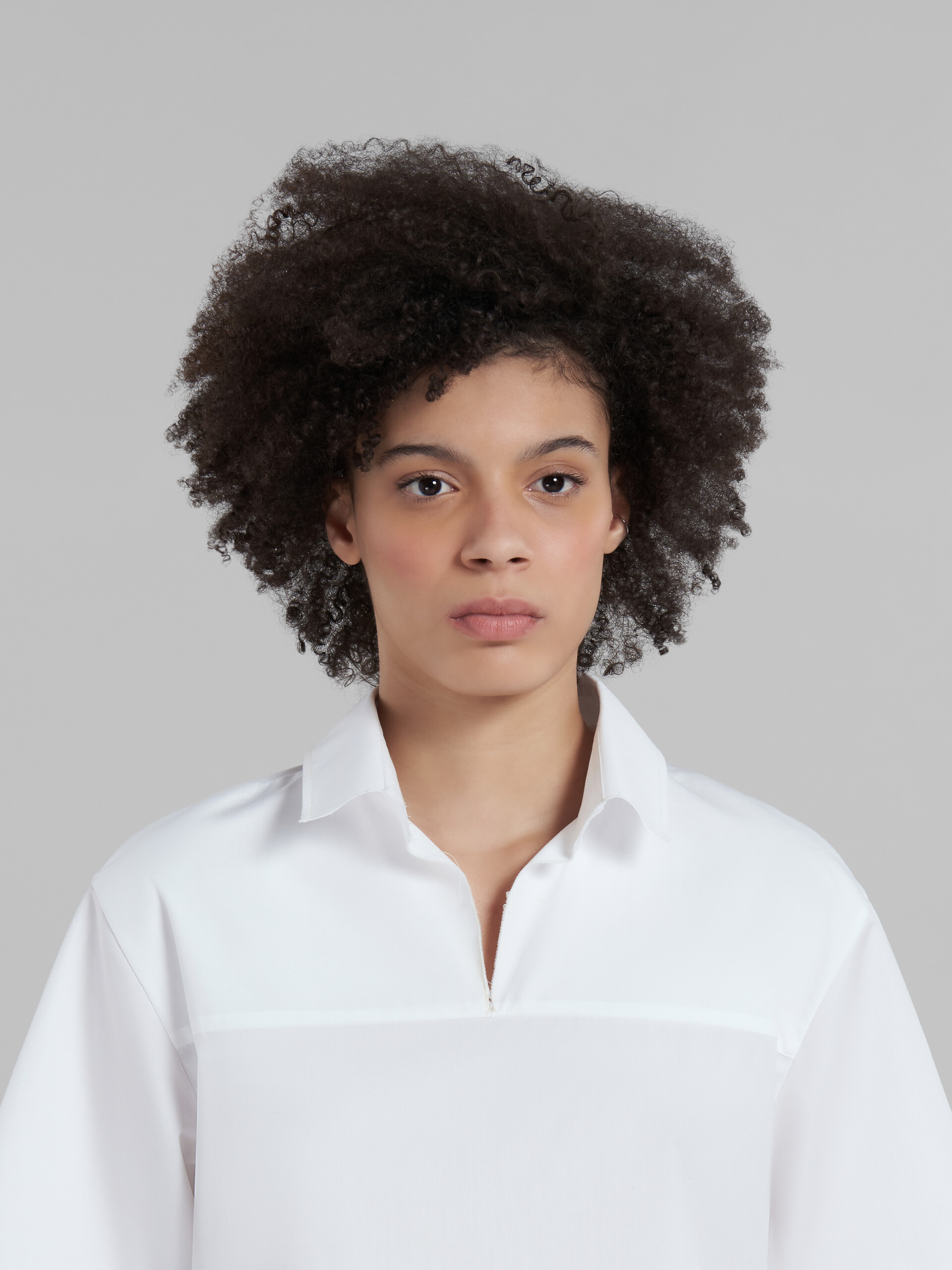 White bio poplin blouse with polo back - Shirts - Image 4