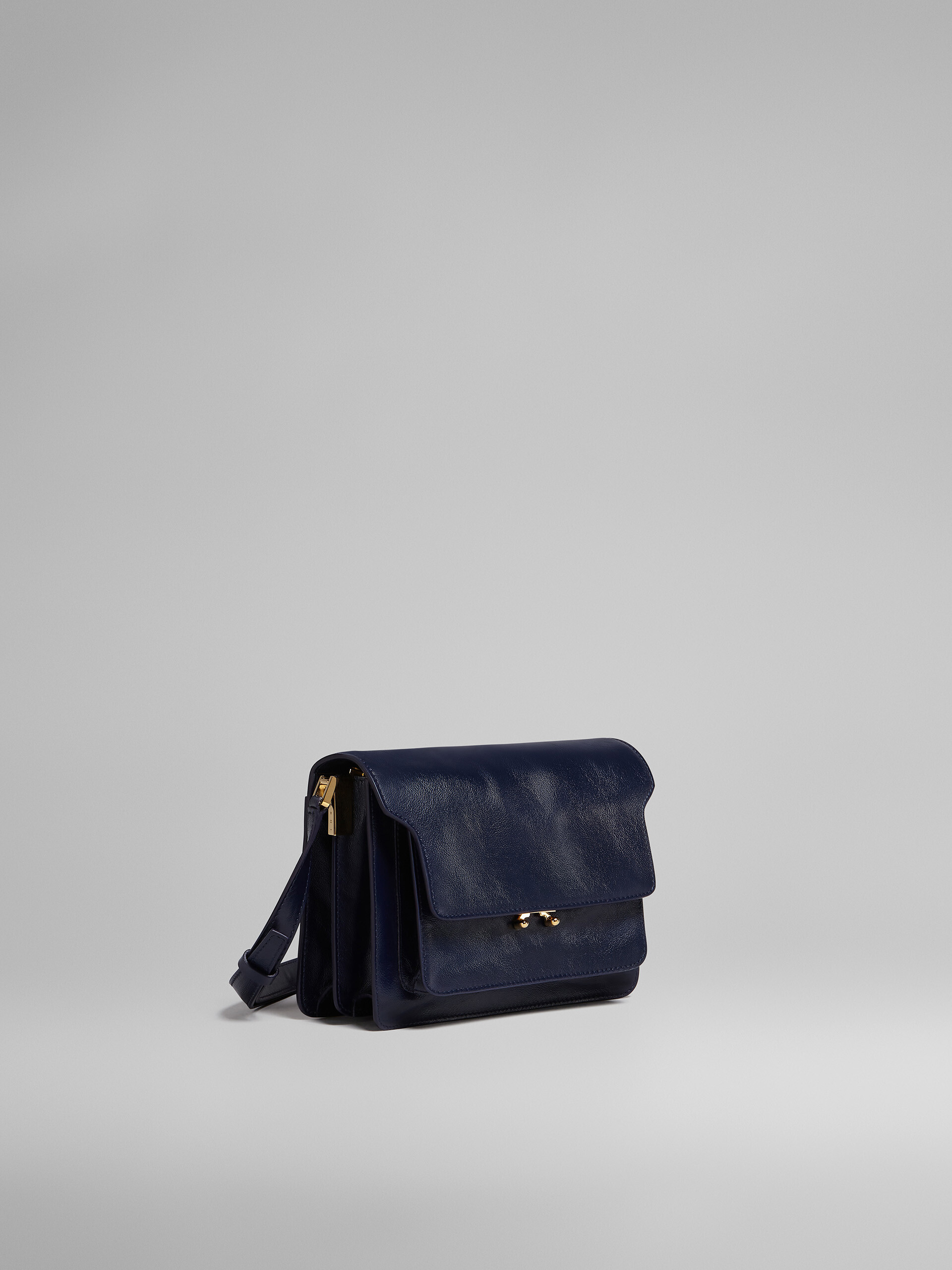 TRUNK SOFT medium bag in blue leather - Shoulder Bag - Image 6