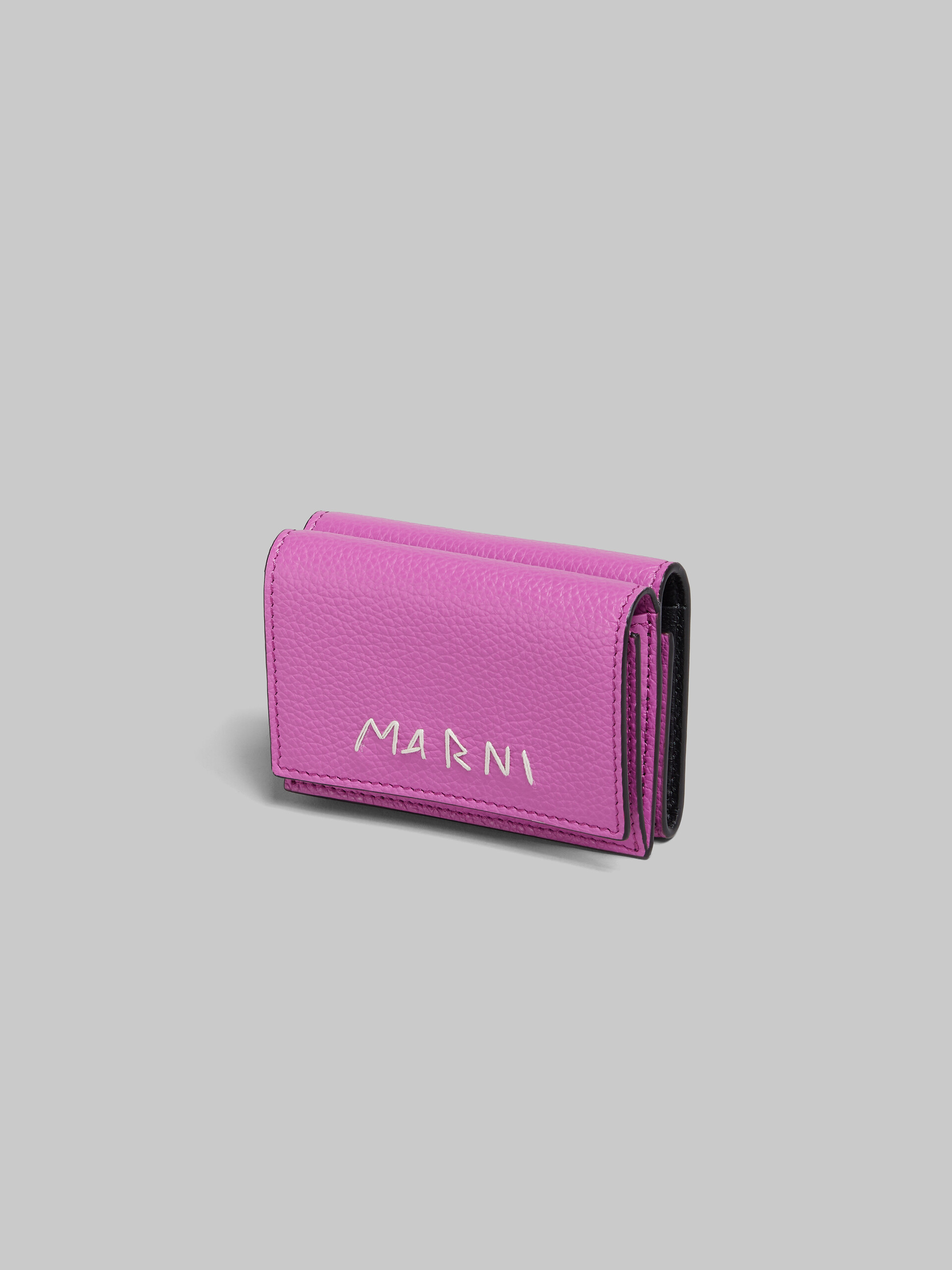 Rosafarbene dreifache Faltbrieftasche aus Leder mit Marni-Flicken - Brieftaschen - Image 4