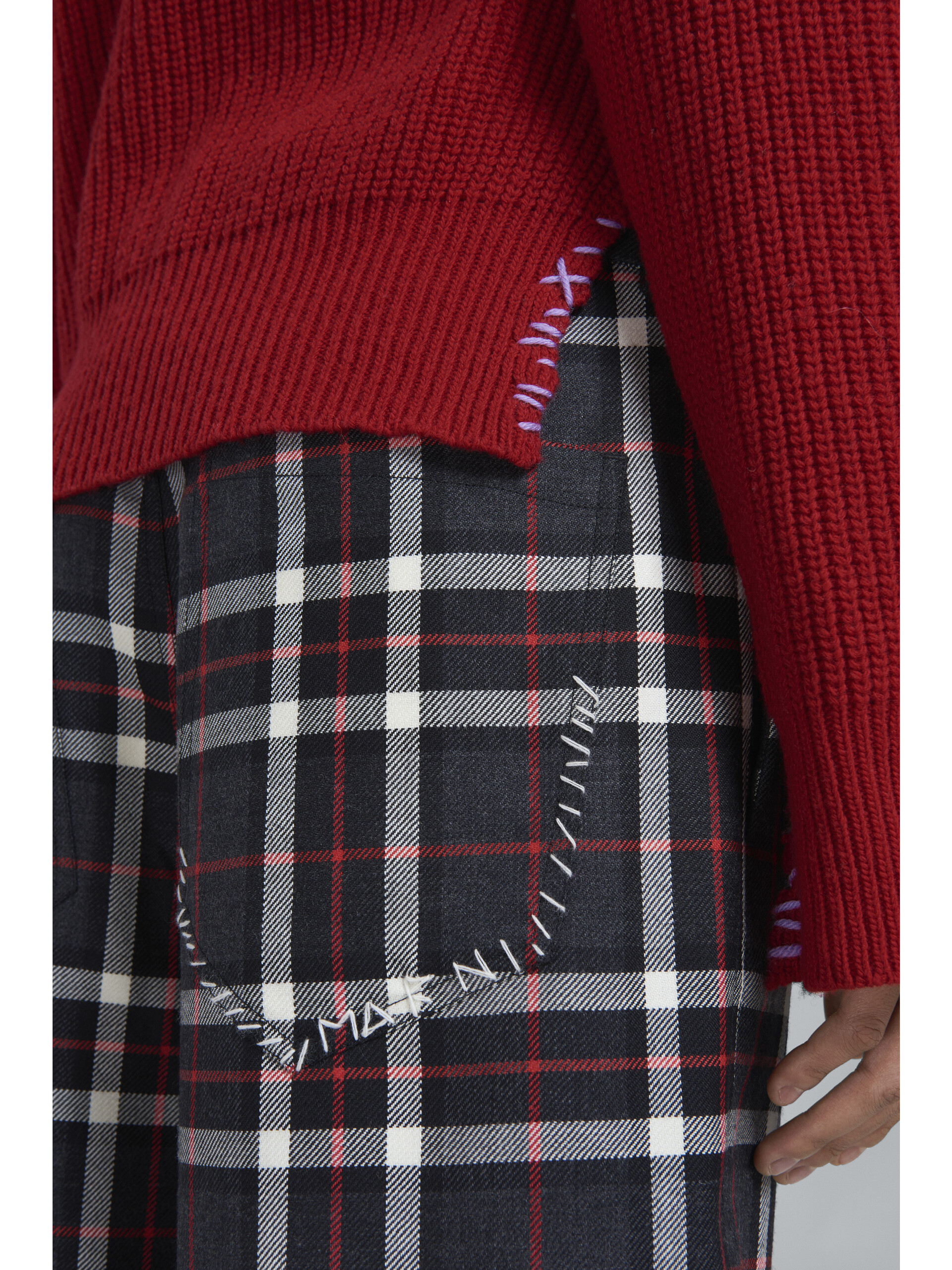 Grey tartan wool cropped pants - Pants - Image 4