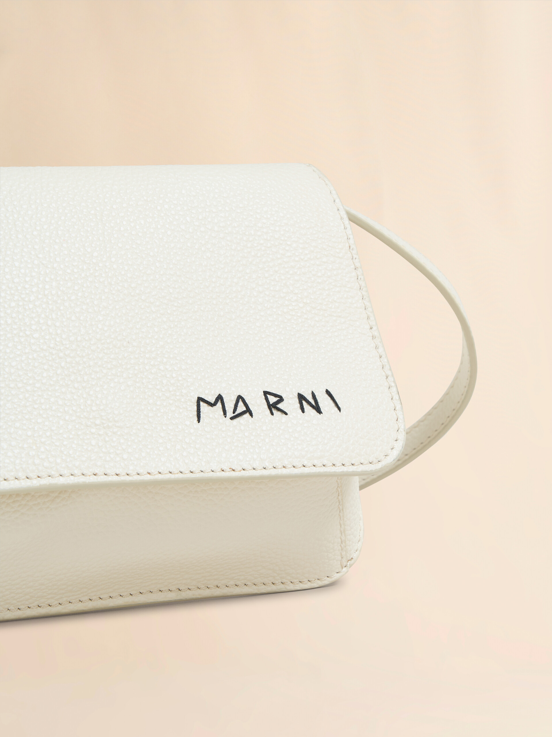 Blue leather shoulder bag with Marni Mending - Pochettes - Image 4