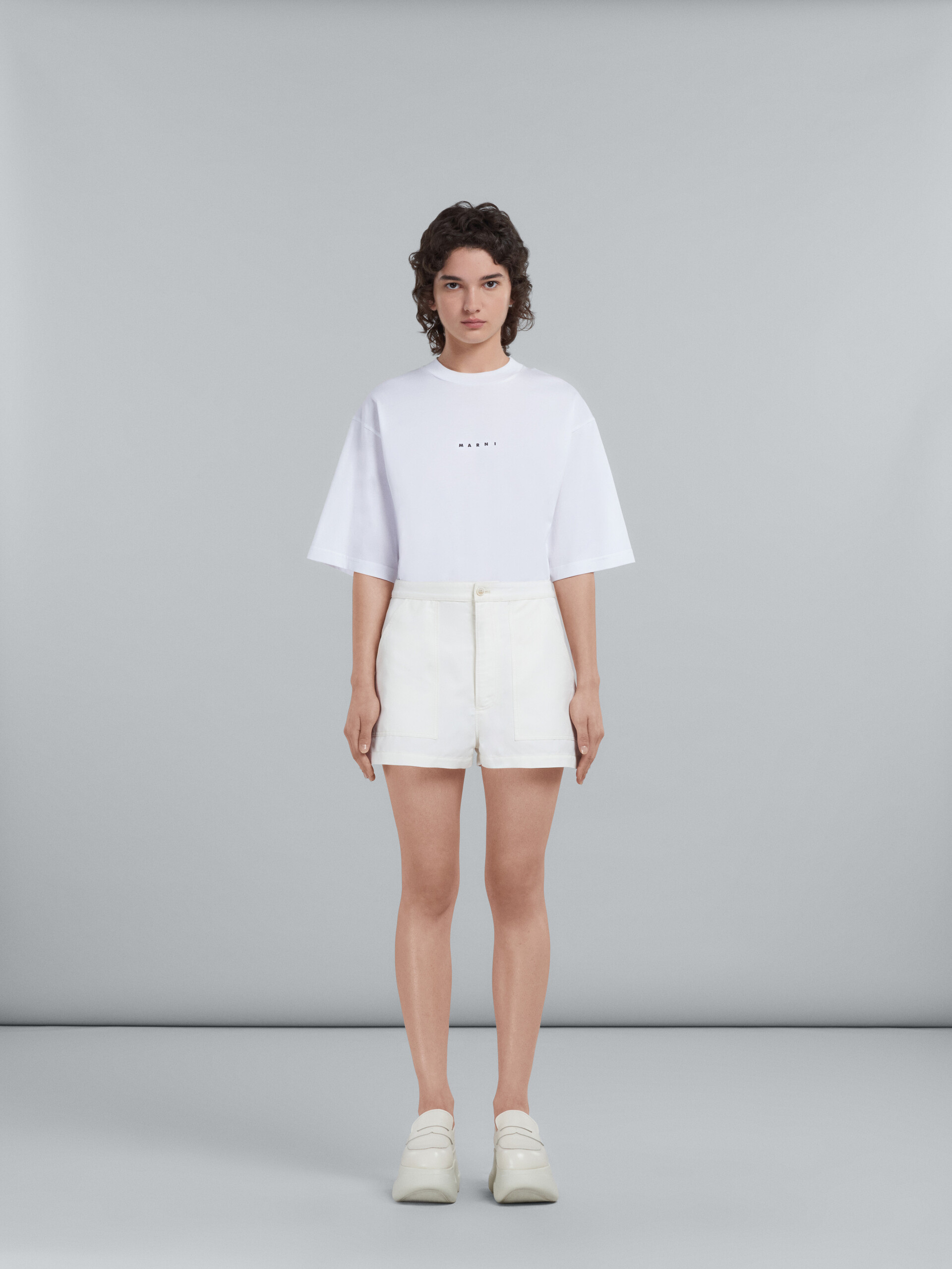 White shorts in technical cotton-linen - Pants - Image 2