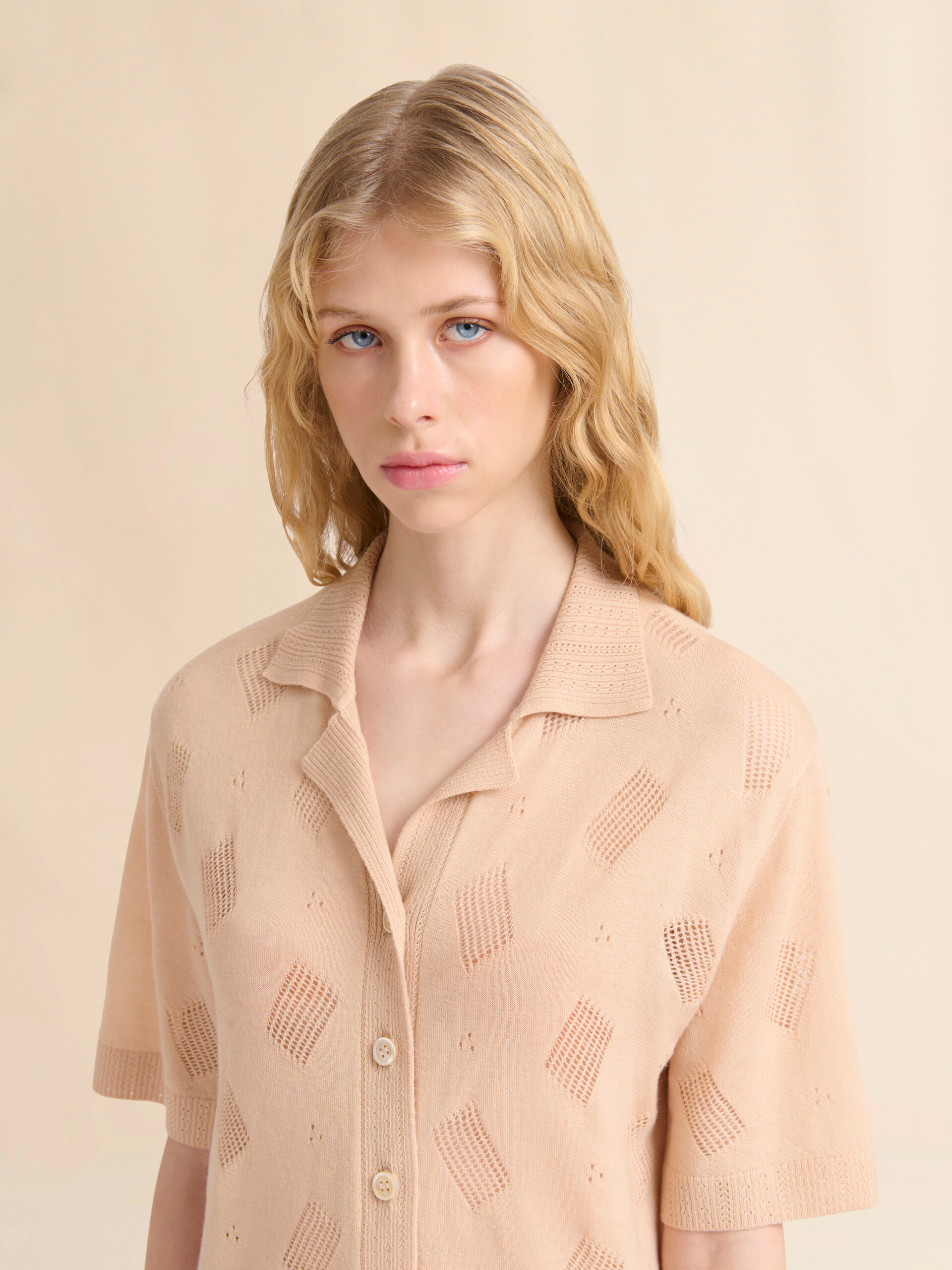 Camicia in filato traforato di lana e seta nero - Camicie - Image 4