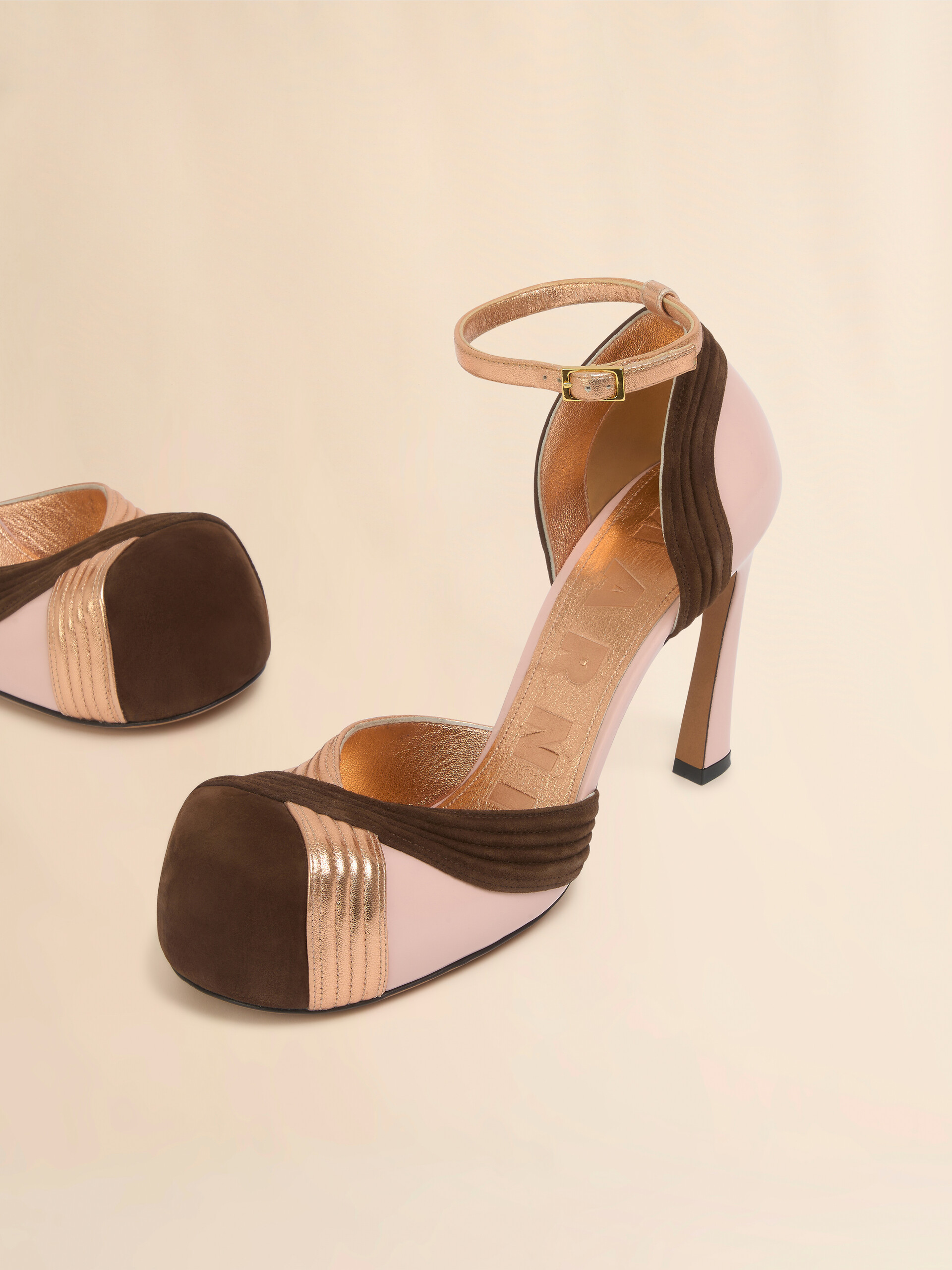 Pumps New Wave aus Wildleder und rosa Metallic-Leder - Pumps - Image 5
