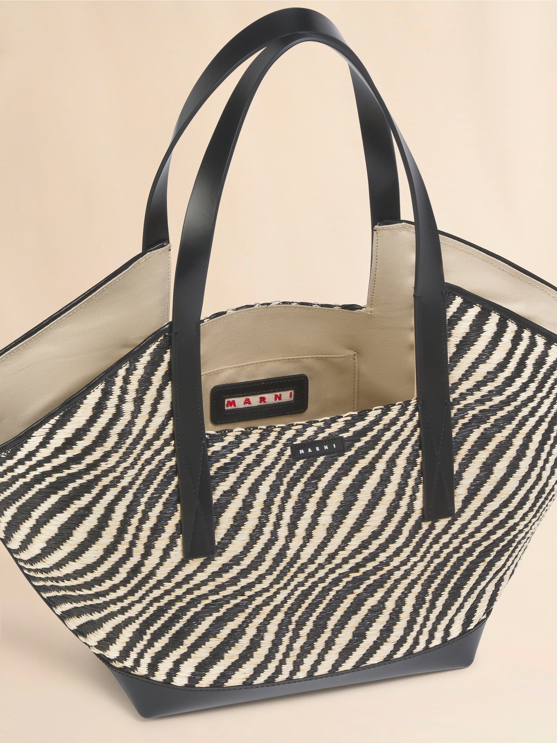 Tote Bag Waves peque&ntilde;o en tejido con efecto de rafia negro - Bolsos shopper - Image 4