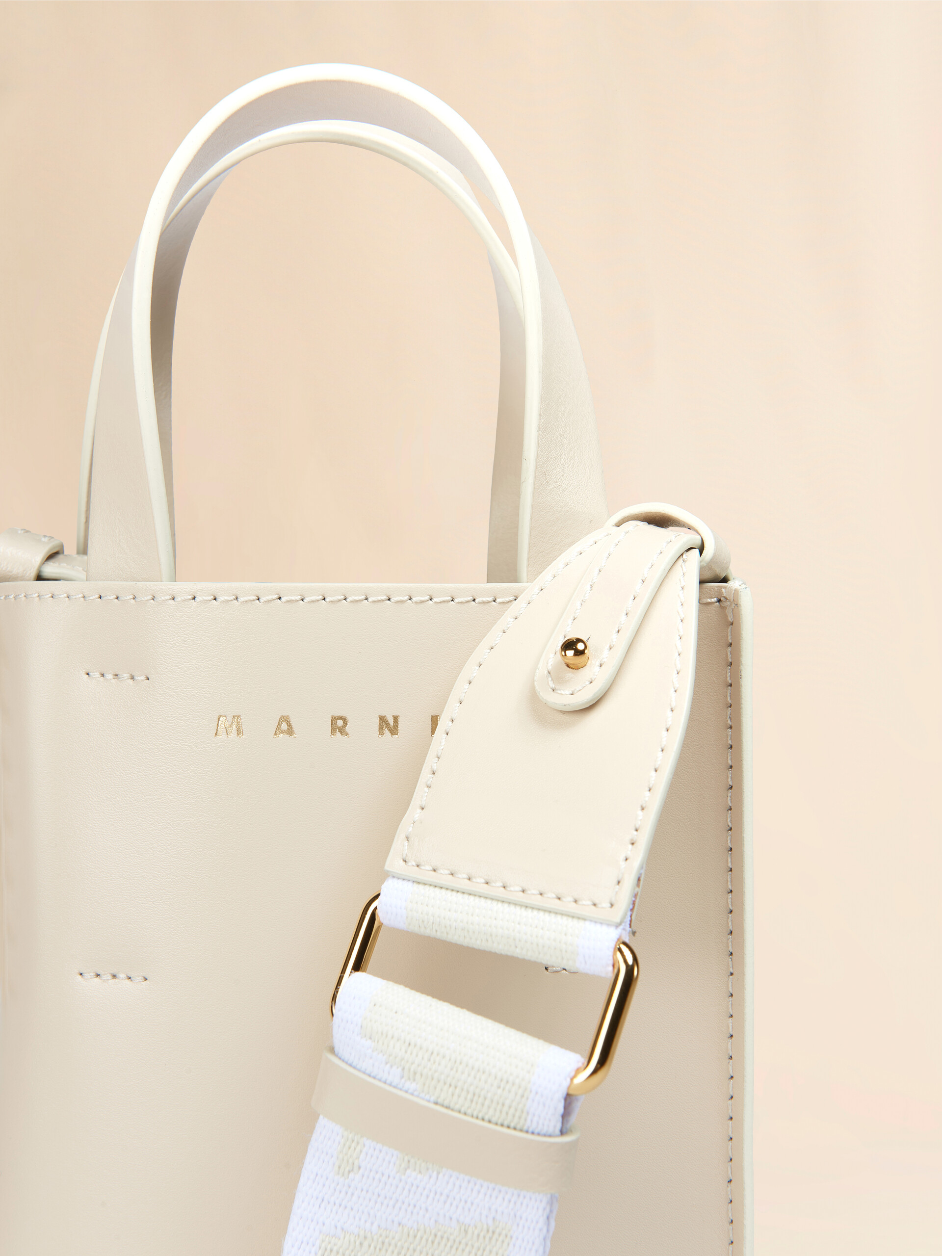 Museo Bag Nano in pelle azzurra - Borse shopping - Image 5