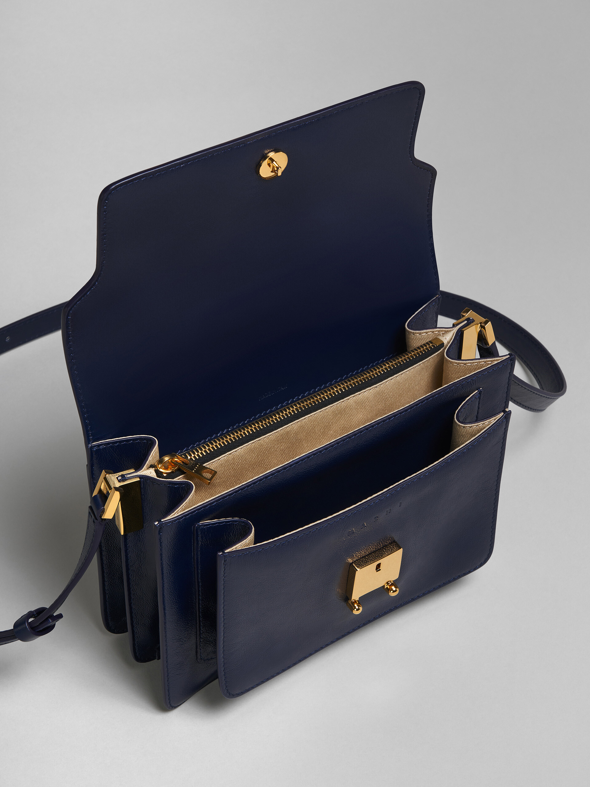 TRUNK SOFT medium bag in blue leather - Shoulder Bag - Image 4