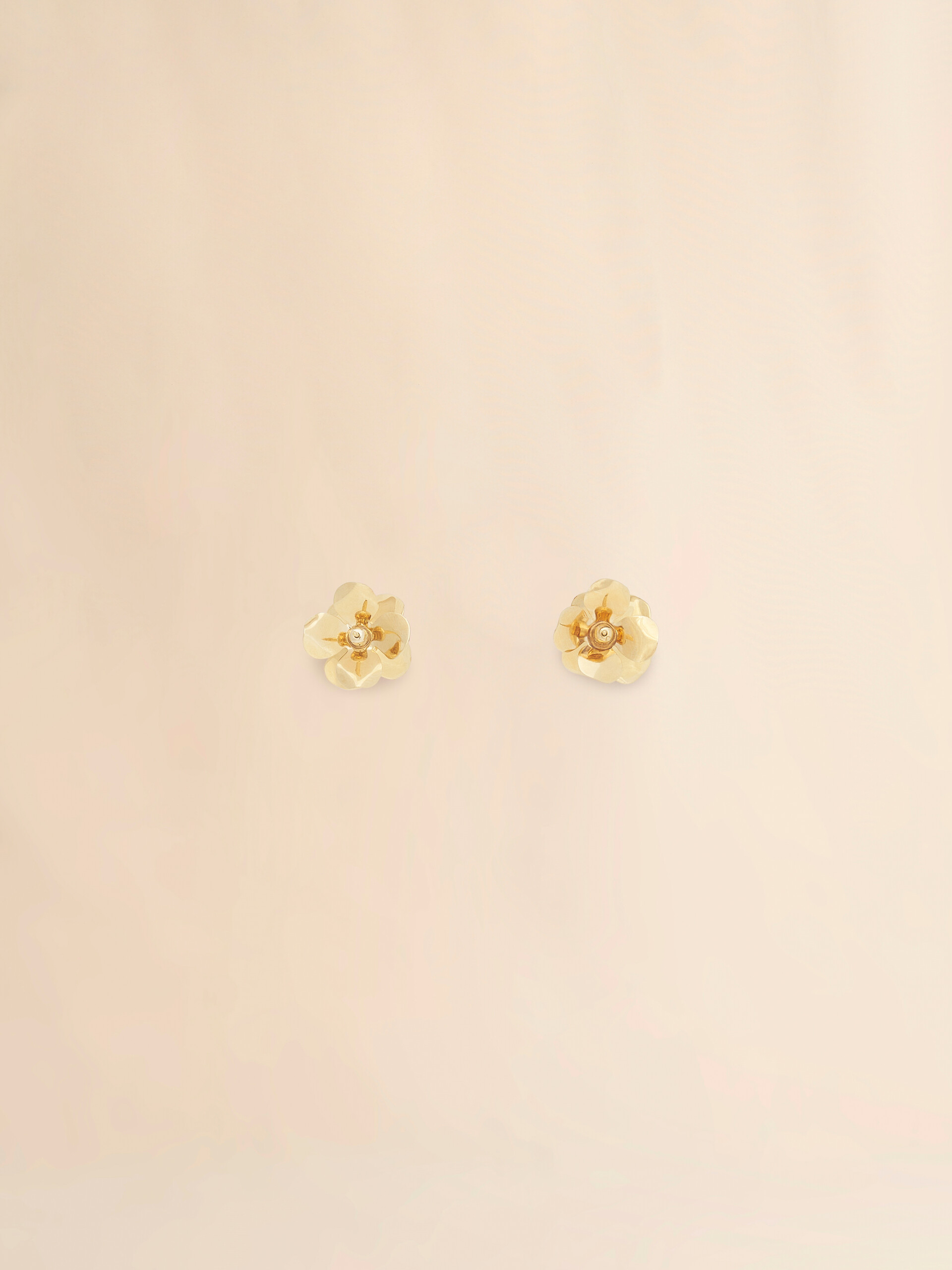 Boucles d'oreilles lobe avec fleur émaillée bordeaux - Boucles d’oreilles - Image 3