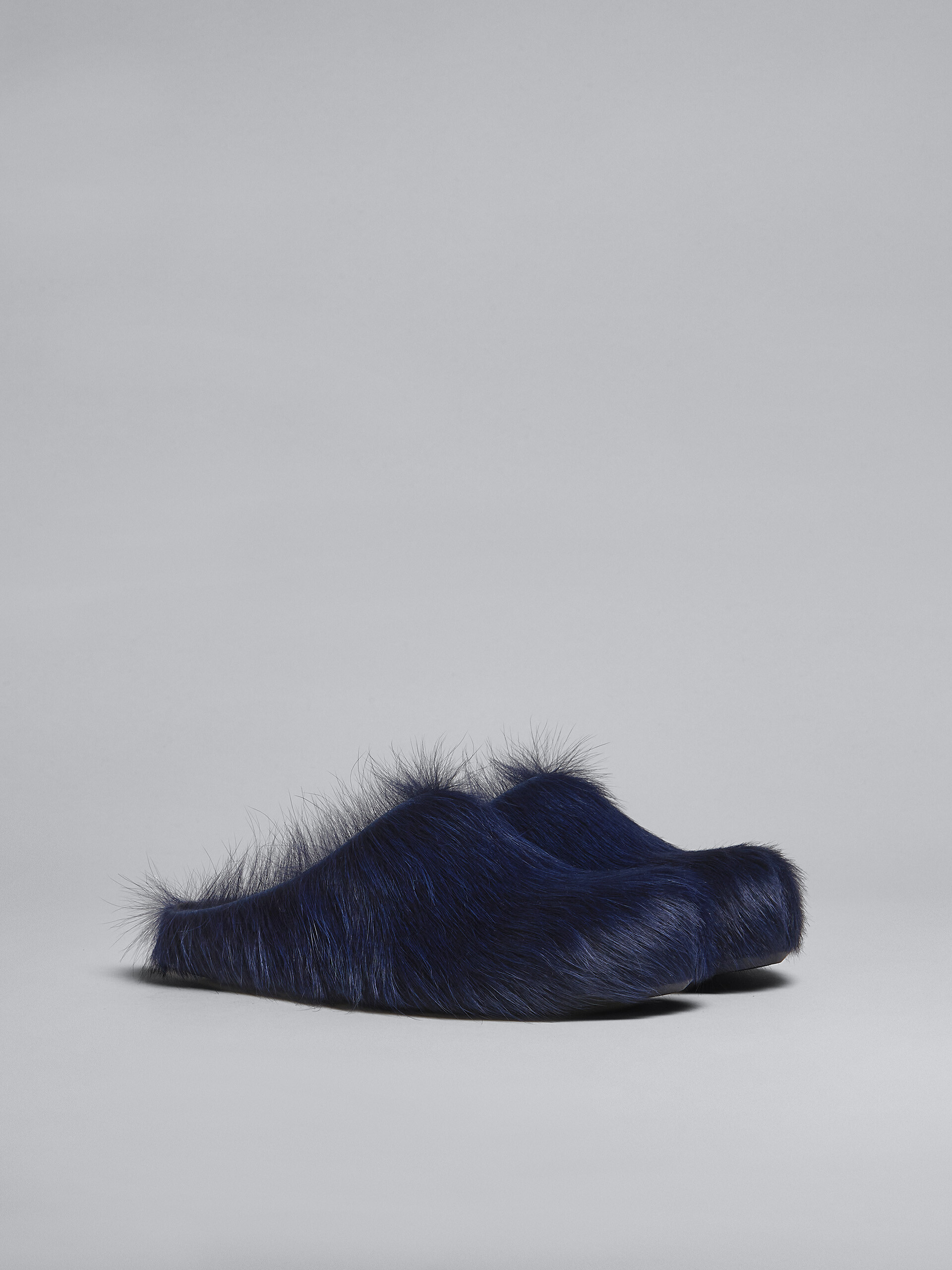 Blue long hair calfskin Fussbett sabot - Clogs - Image 2