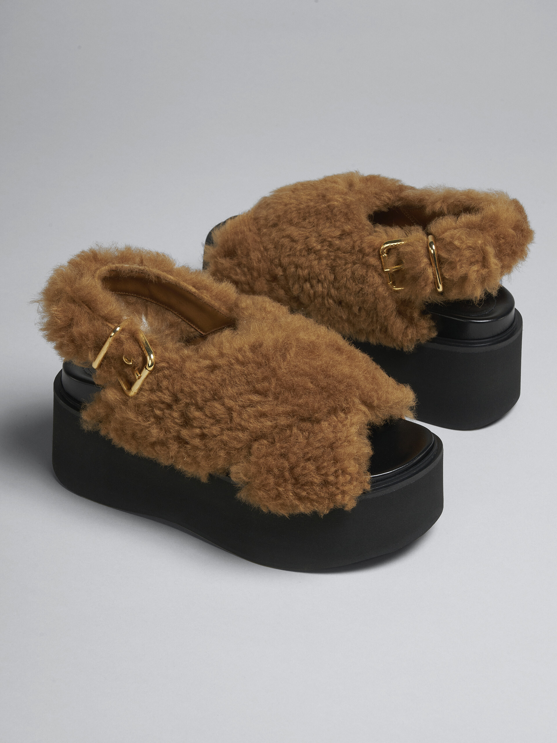 Shearling wedge - Sandals - Image 5