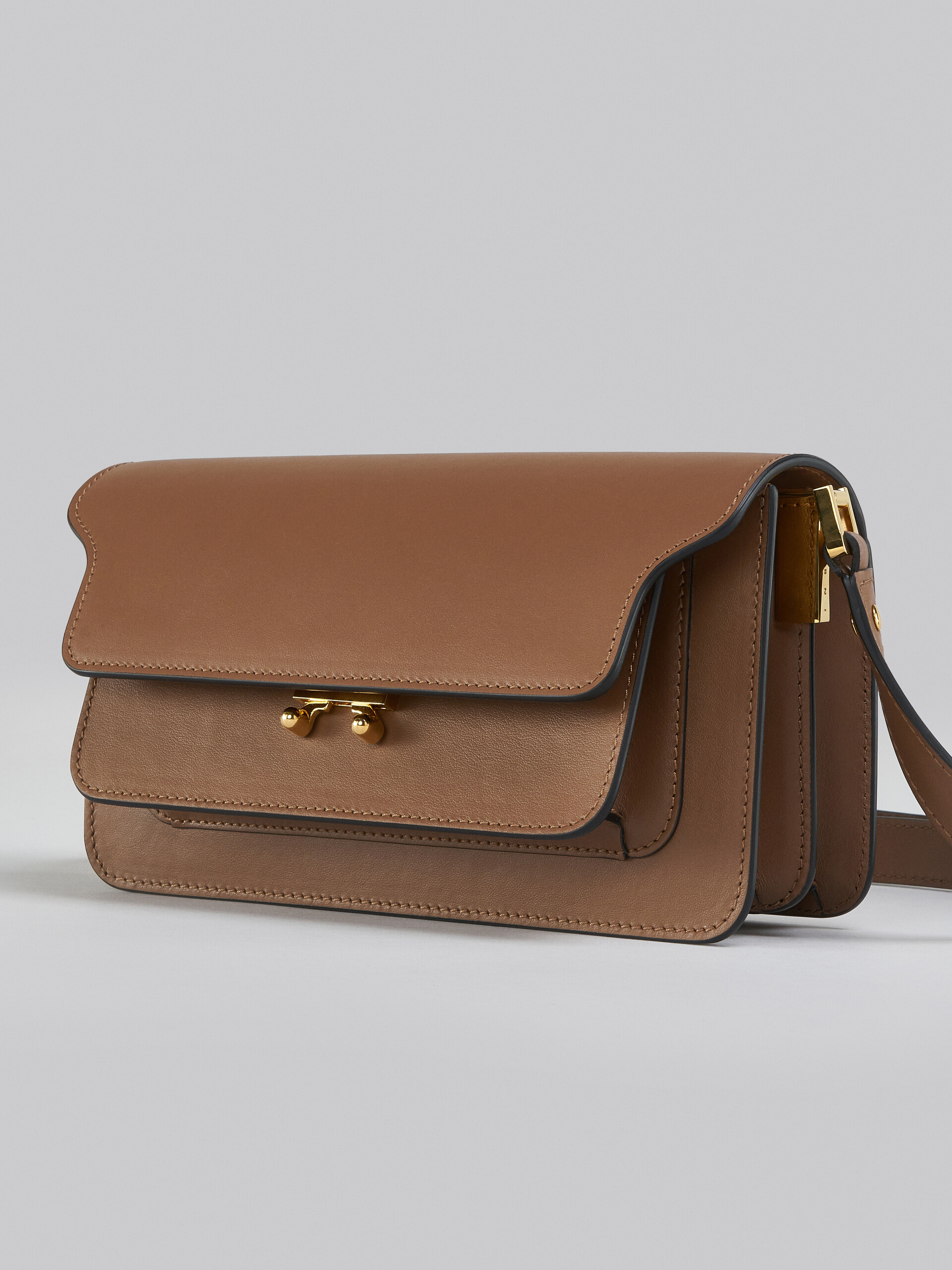 Tasche Trunk aus braunem Leder - Schultertaschen - Image 5