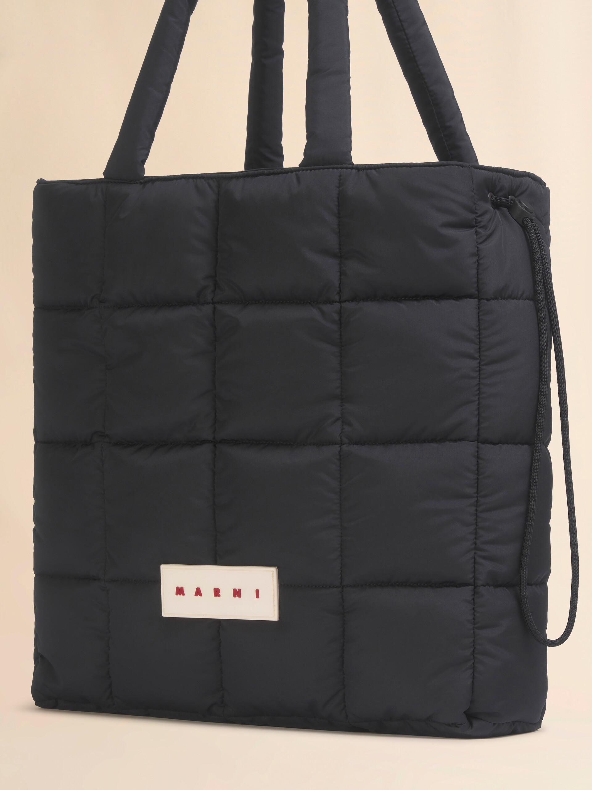 ブラック Puff トートバッグ - ショッピングバッグ - Image 5