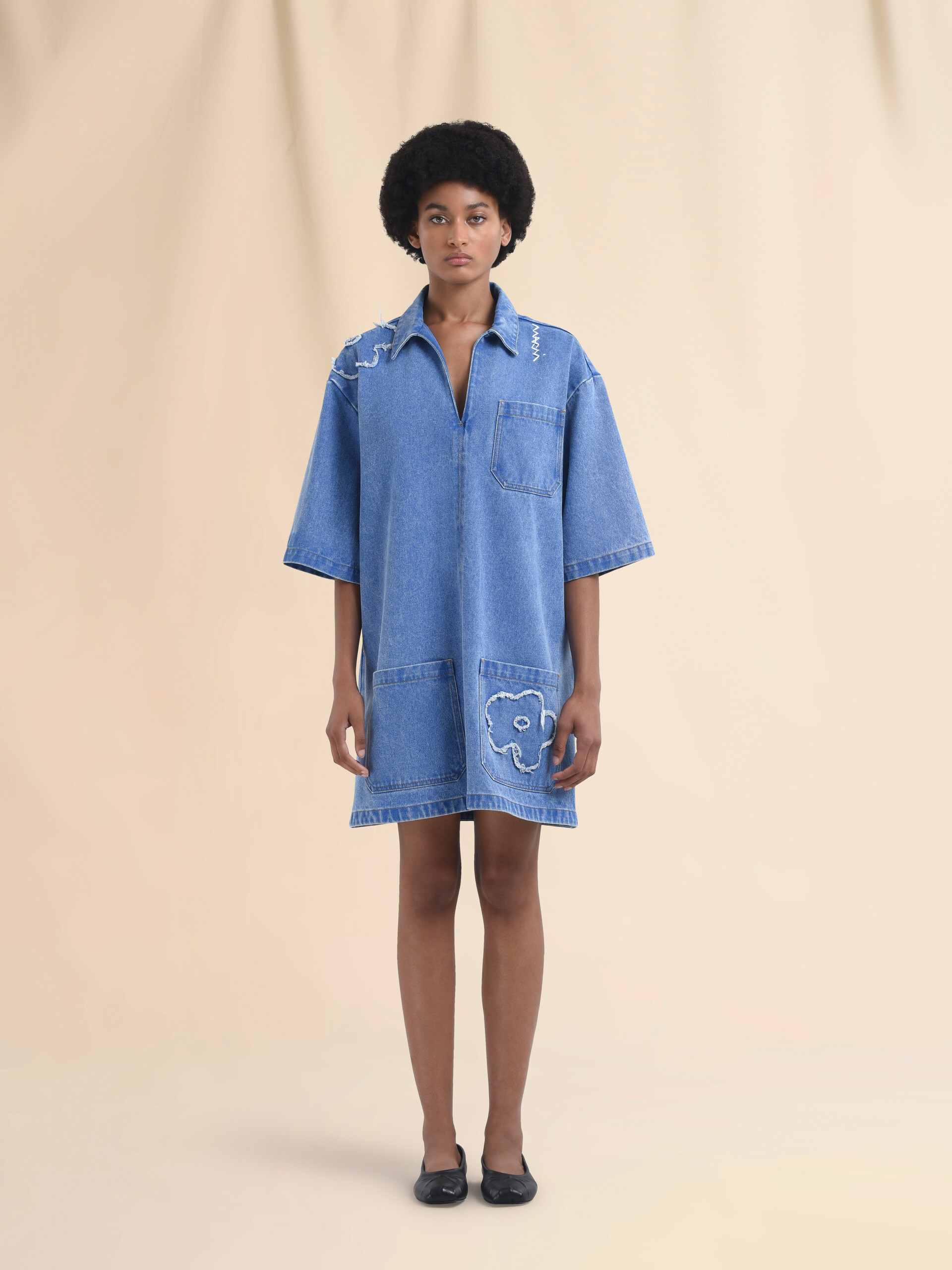 Short denim dress with patch detail - Dresses - Image 2