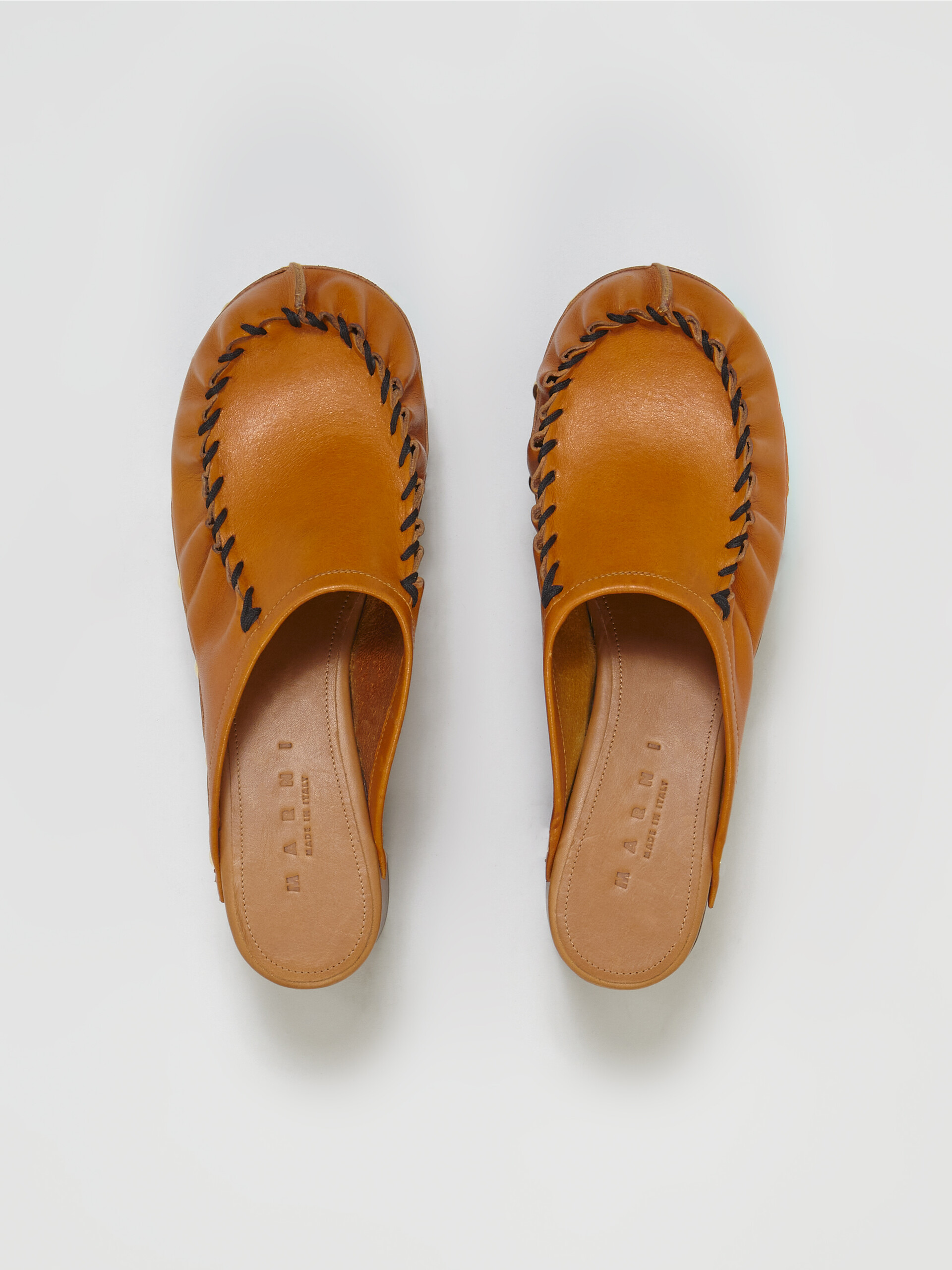 Vegetable-tanned leather sabot - Clogs - Image 4