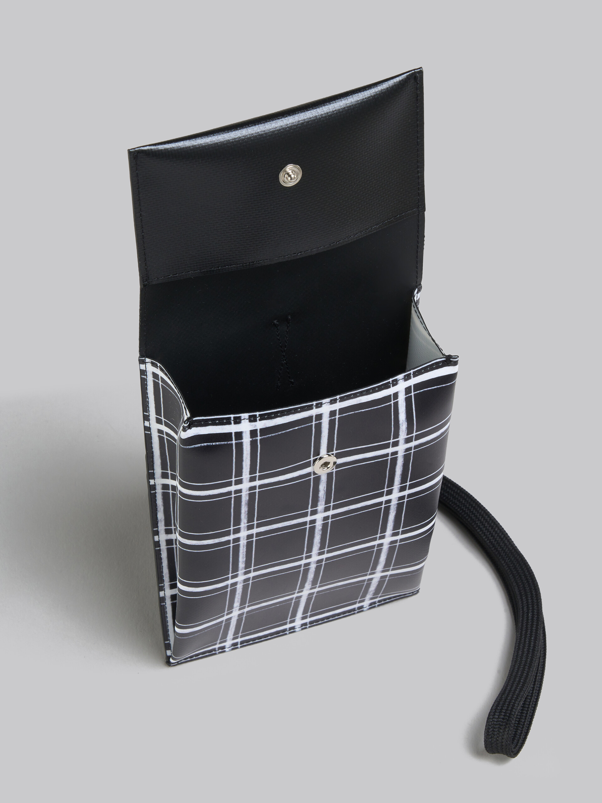 Black and white checked Tribeca phone case - Wallets and Small Leather Goods - Image 4