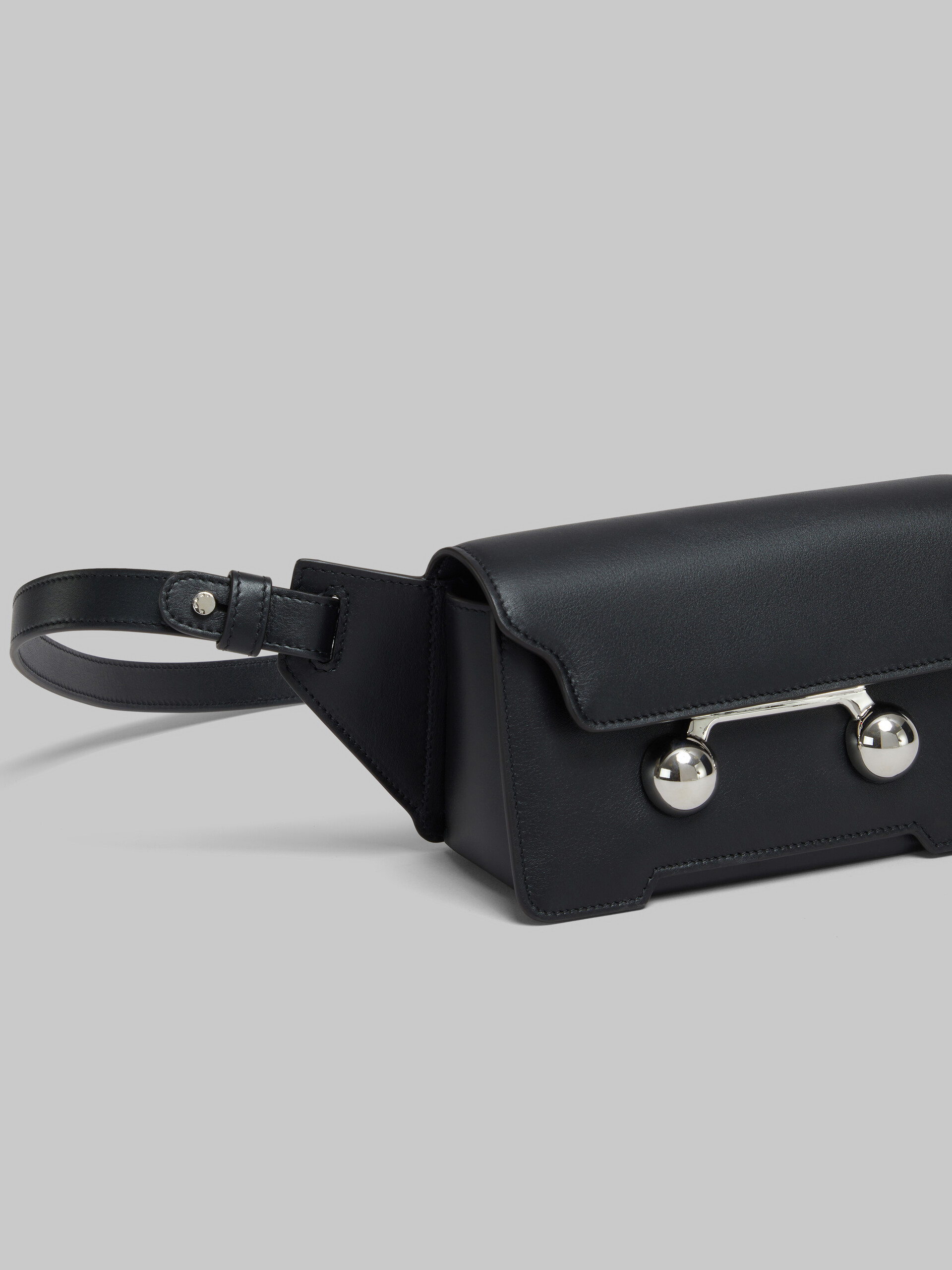 Deep blue leather Trunkaroo crossbody bag - Belt Bag - Image 5