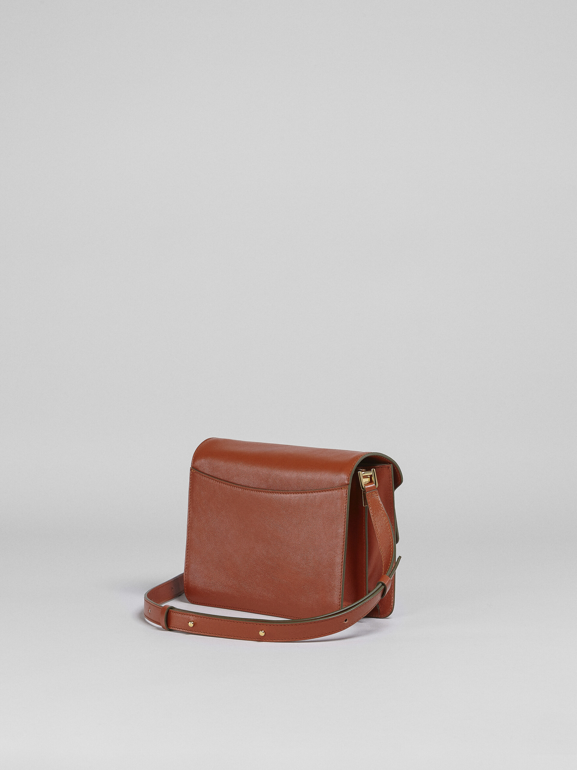 Brown tumbled calf medium TRUNK SOFT bag - Shoulder Bag - Image 3
