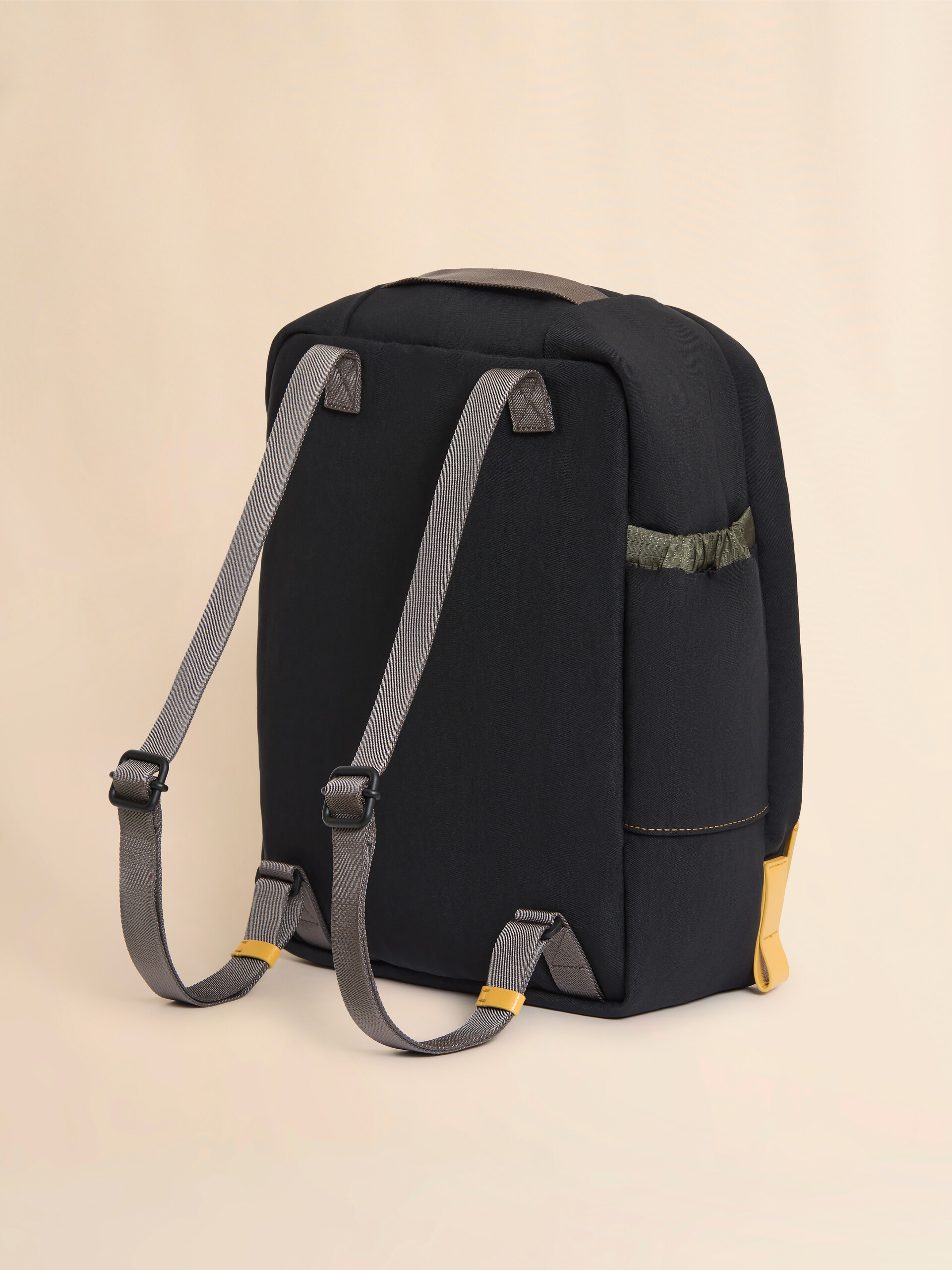 ブラック テクニカルファブリック製バックパック - バックパック - Image 2