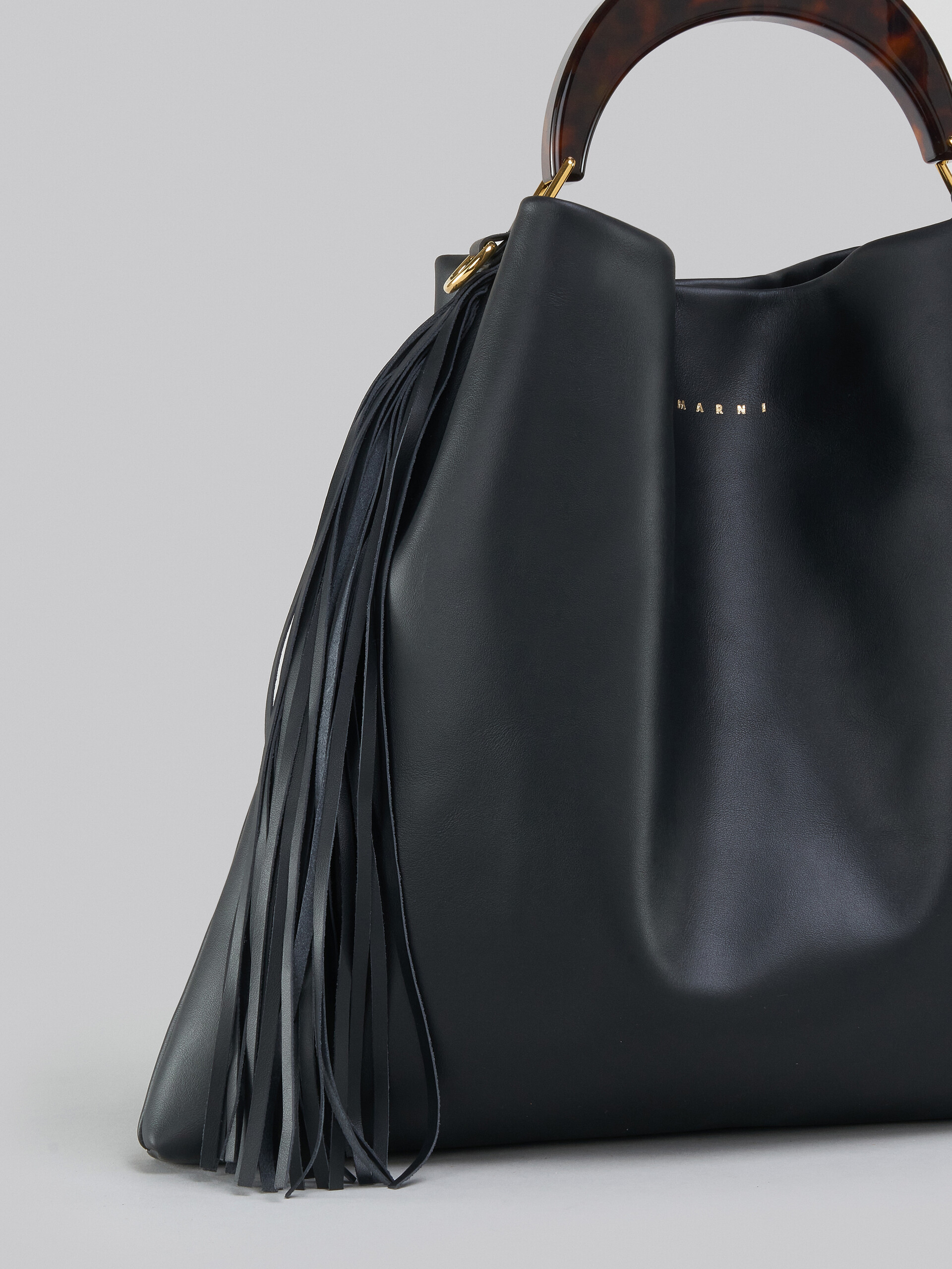 Venice Medium Bag in black leather with fringes - Shoulder Bag - Image 4