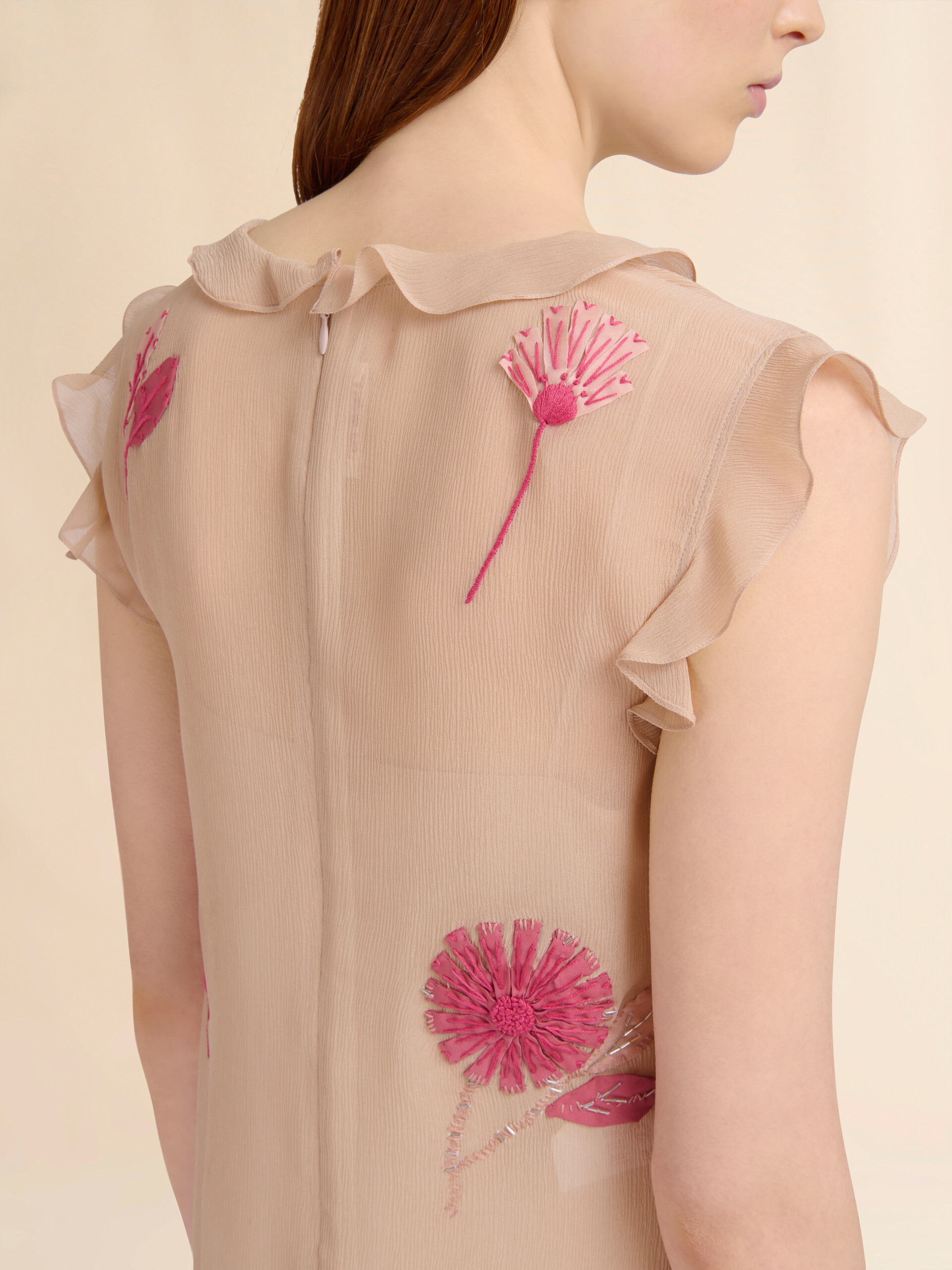 Robe en soie nude avec broderie camélia - Robes - Image 5