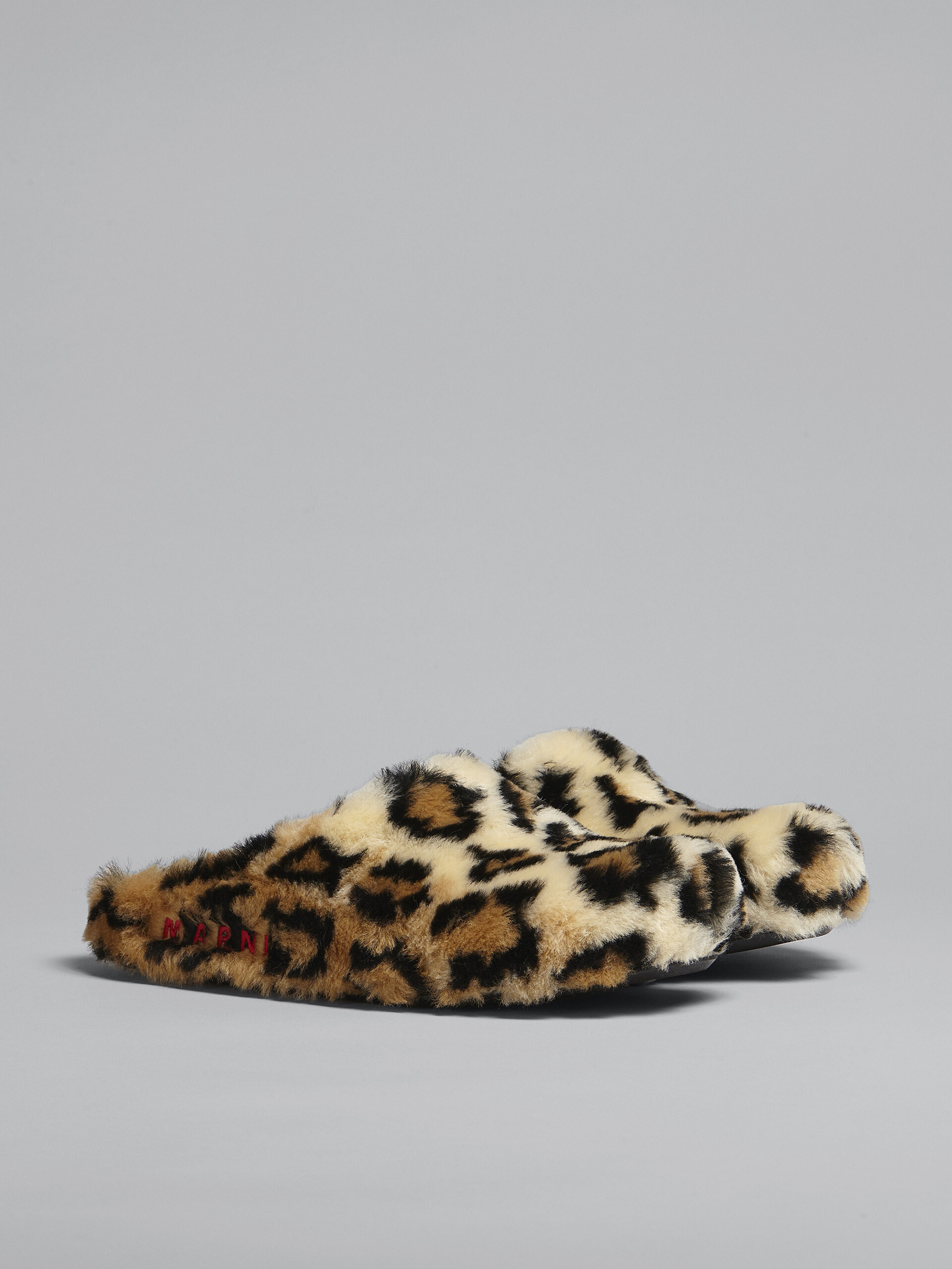 Leopard print faux fur Fussbett sabot - Clogs - Image 2