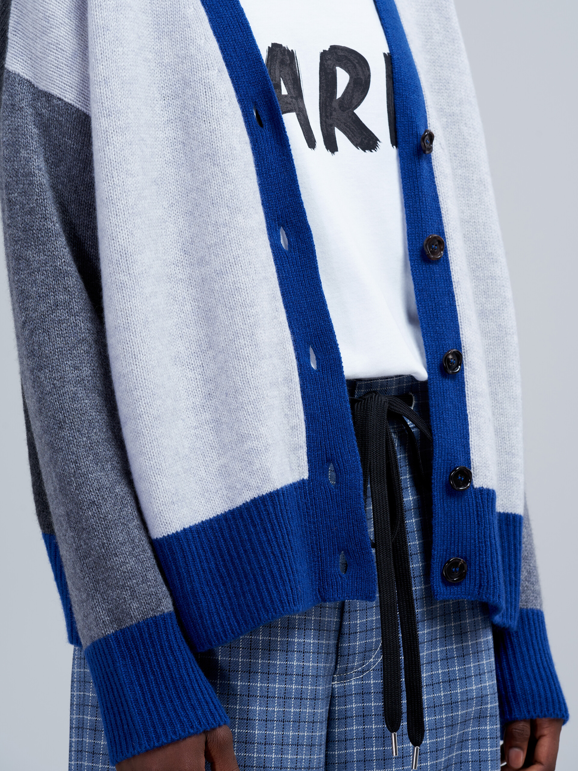 Iconic cashmere colourblock cardigan - Pullovers - Image 4